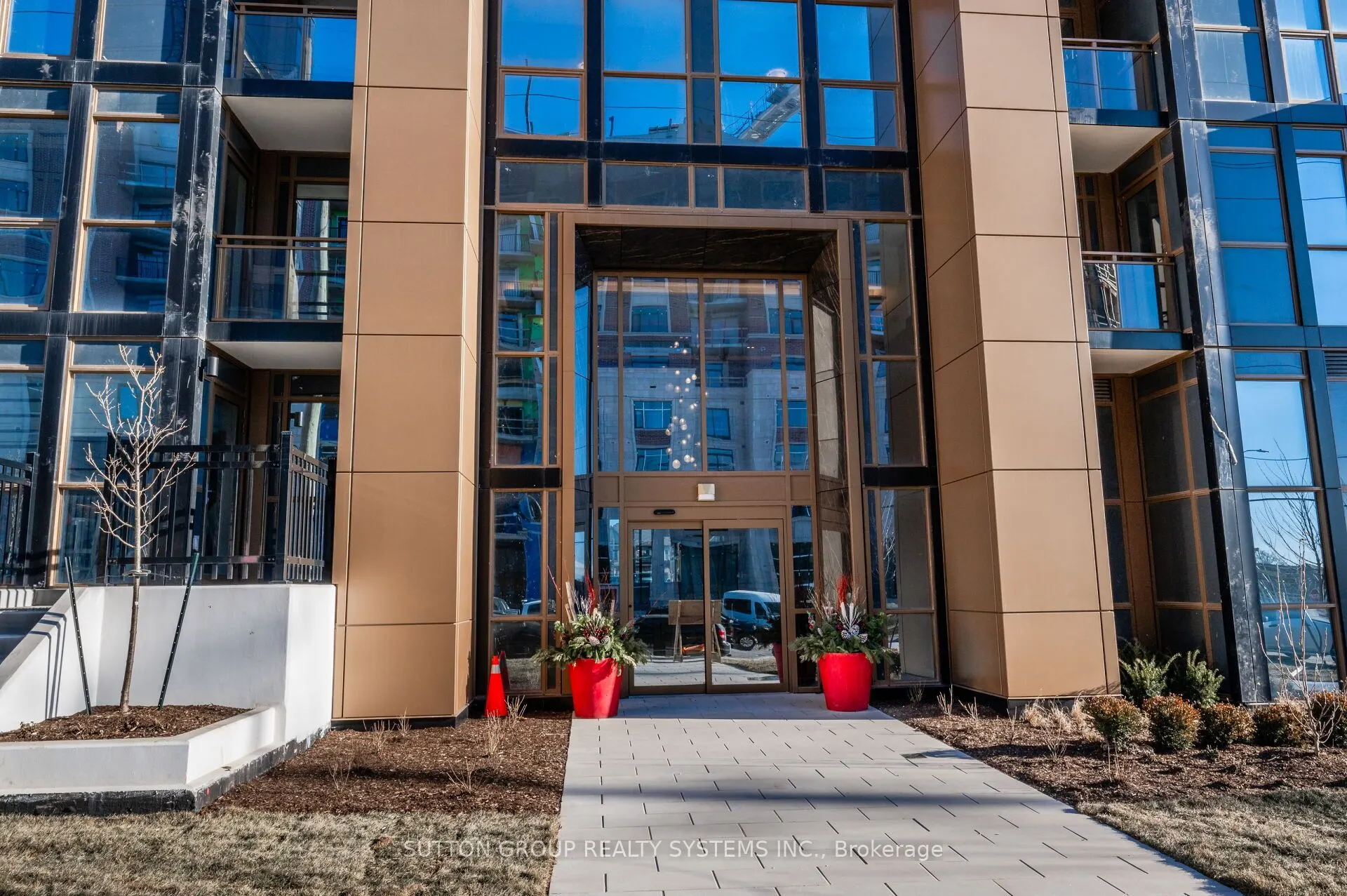 2333 Khalsa Gate, #328