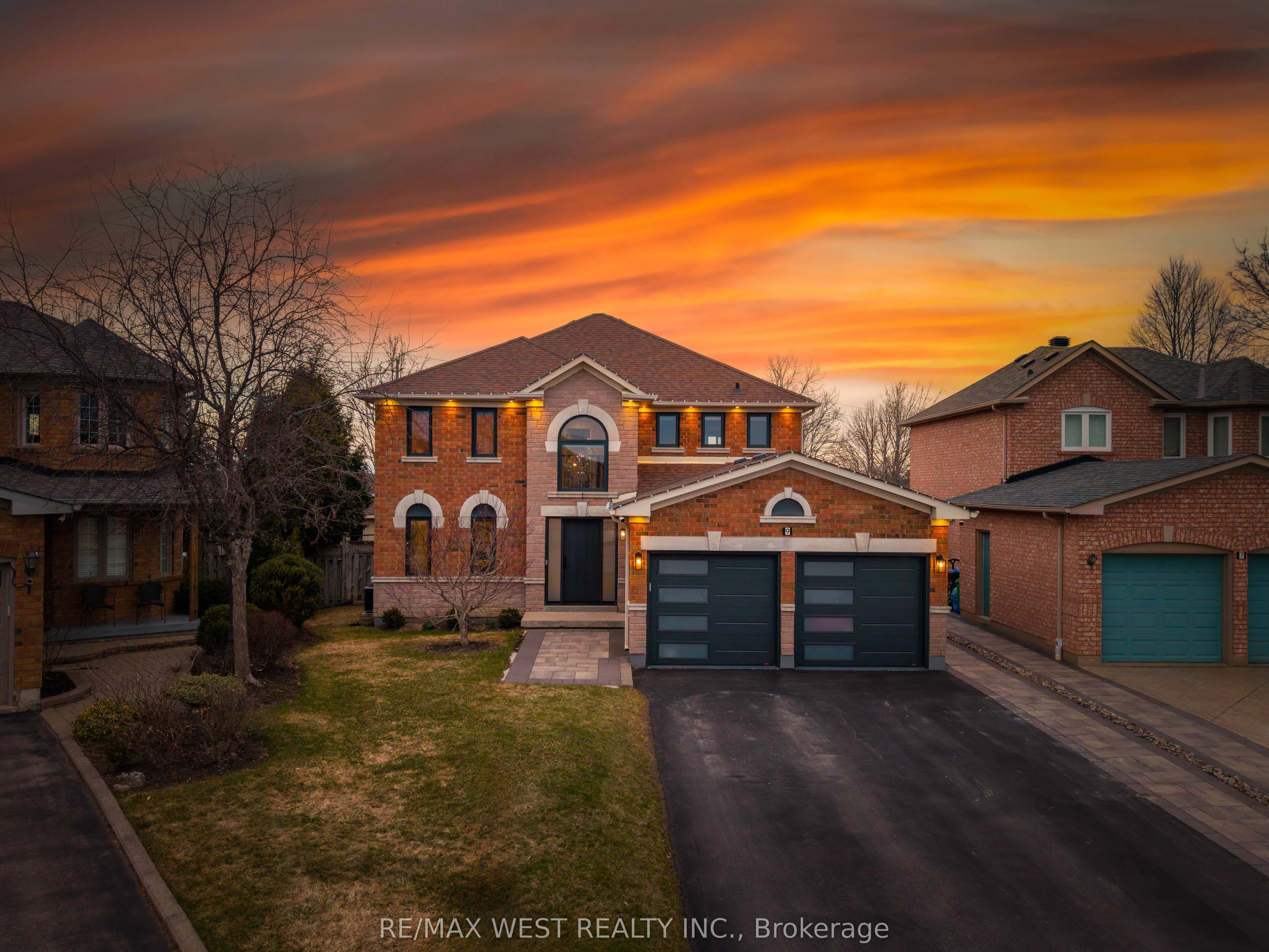 9 Chaplin Court