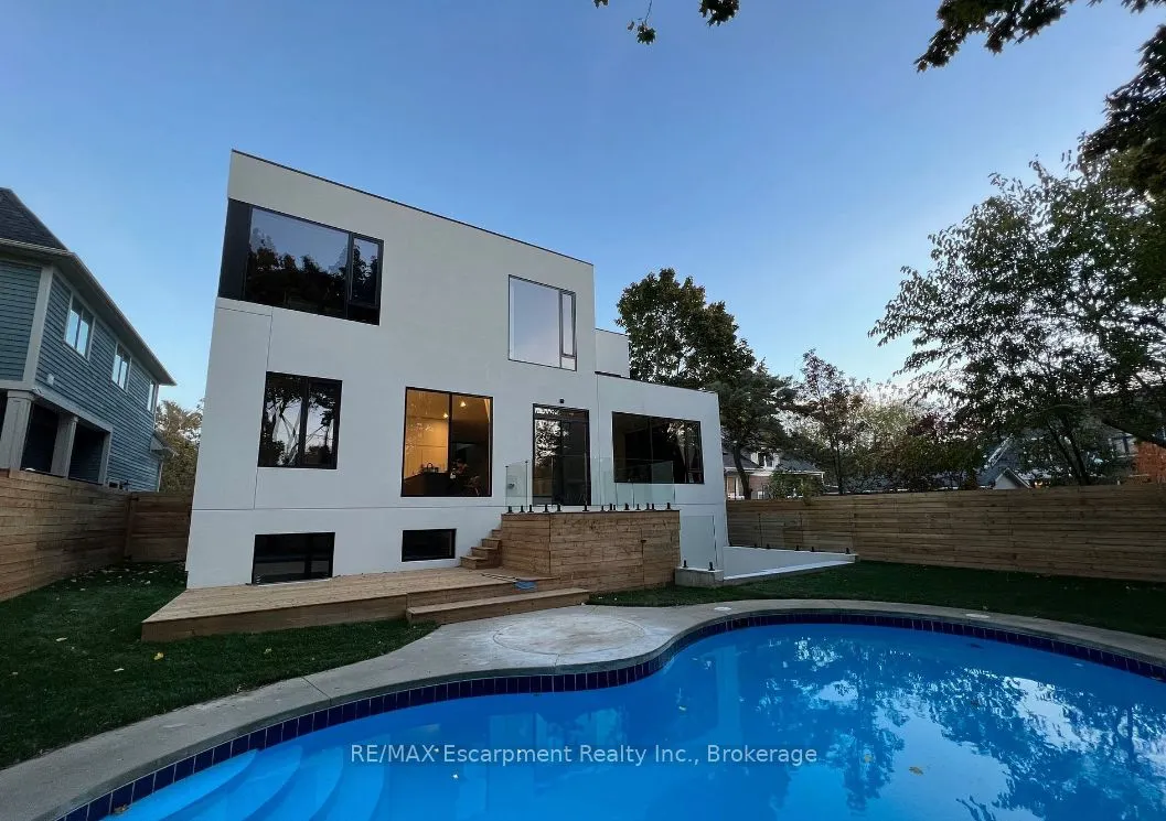 1405 ACTON Crescent
