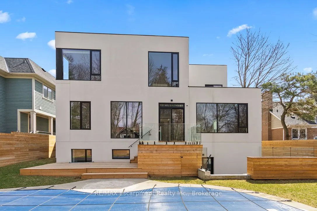 1405 ACTON Crescent