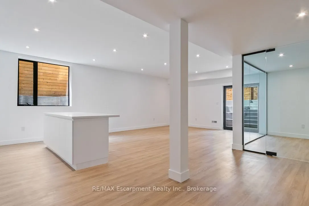 1405 ACTON Crescent