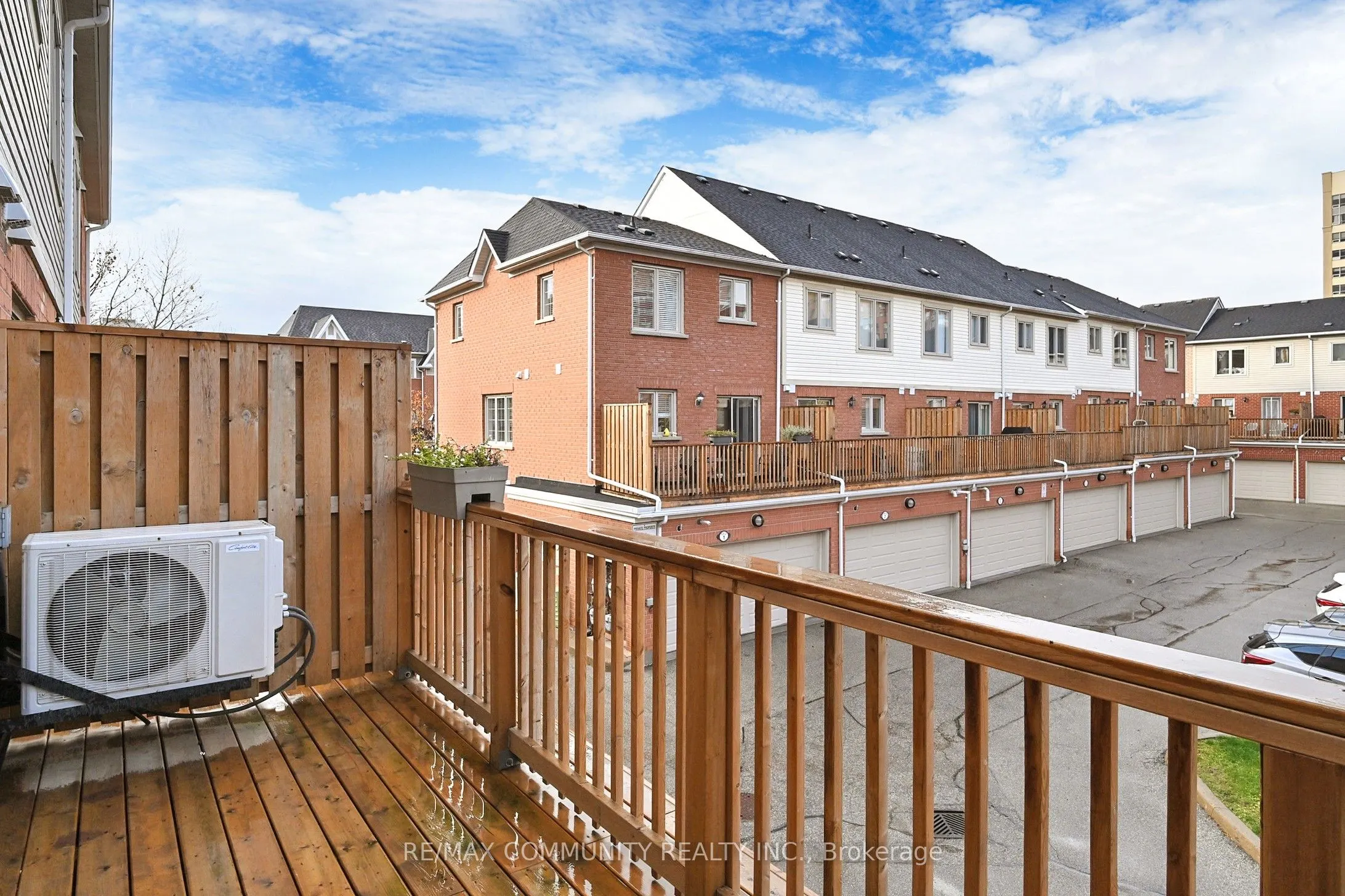 3030 Lakeshore Boulevard W, #8