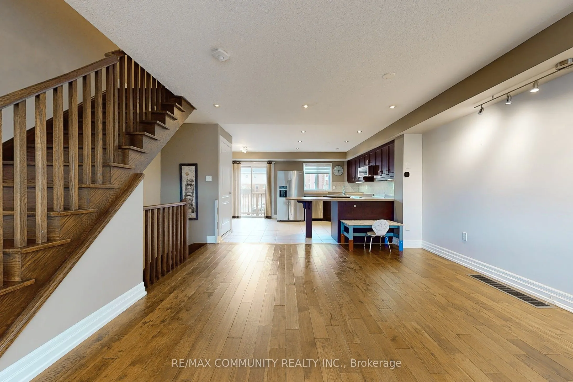 3030 Lakeshore Boulevard W, #8