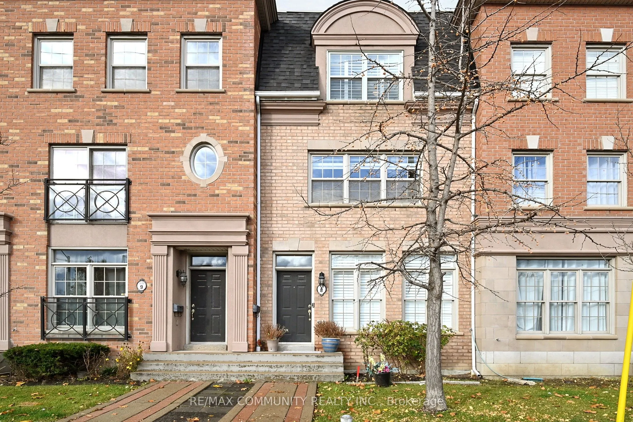 3030 Lakeshore Boulevard W, #8
