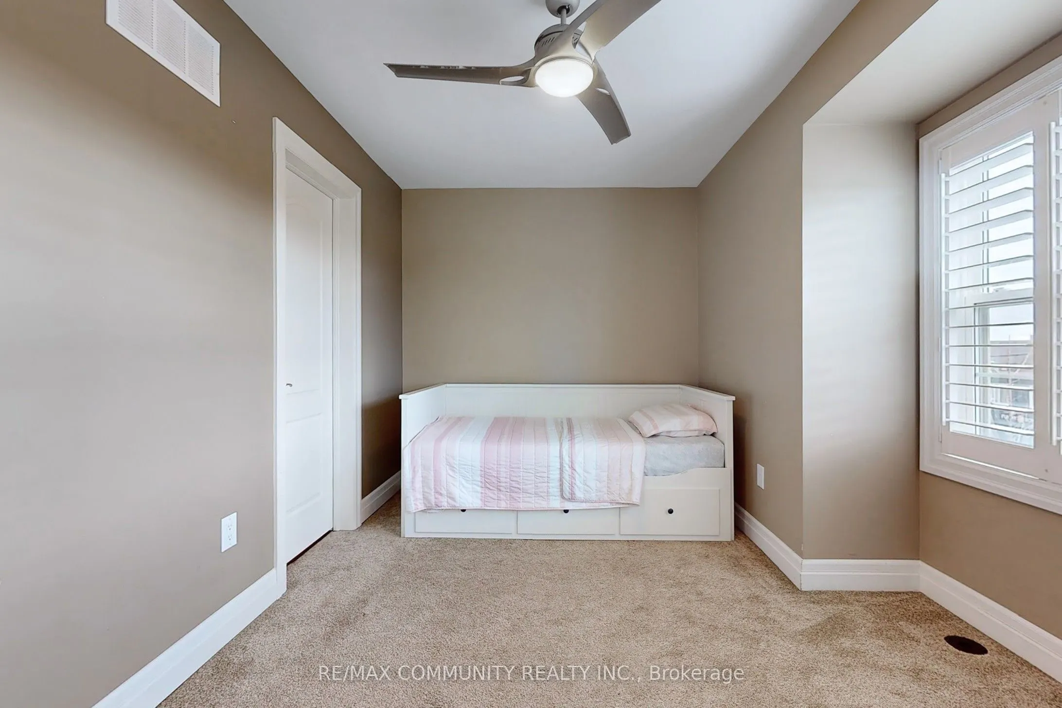 3030 Lakeshore Boulevard W, #8