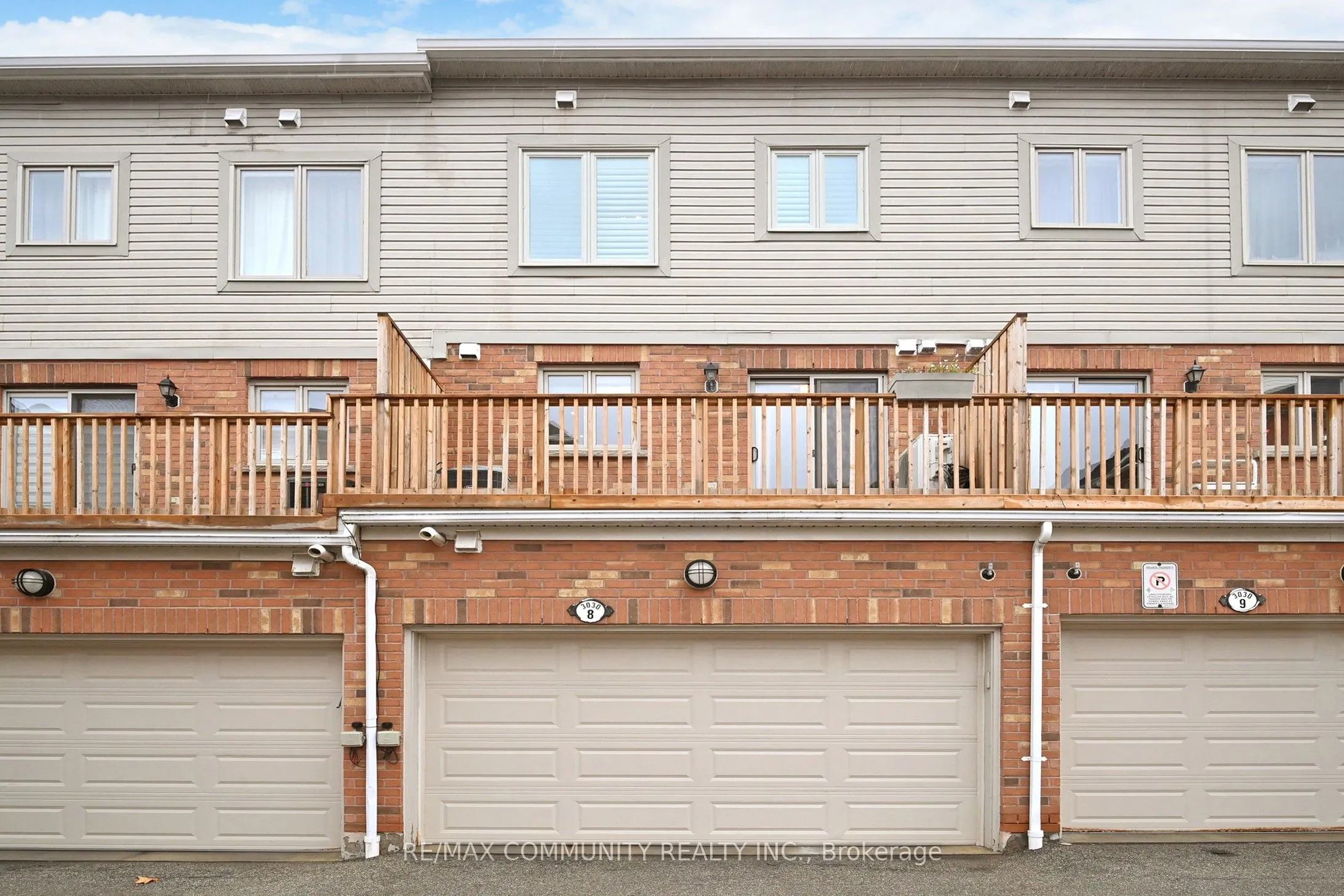 3030 Lakeshore Boulevard W, #8