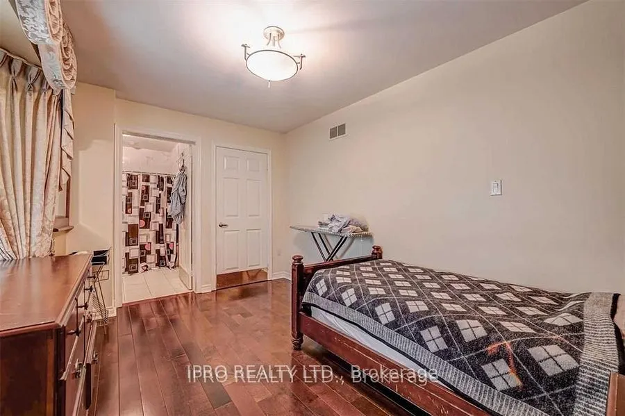 4326 Bridlepath Trail