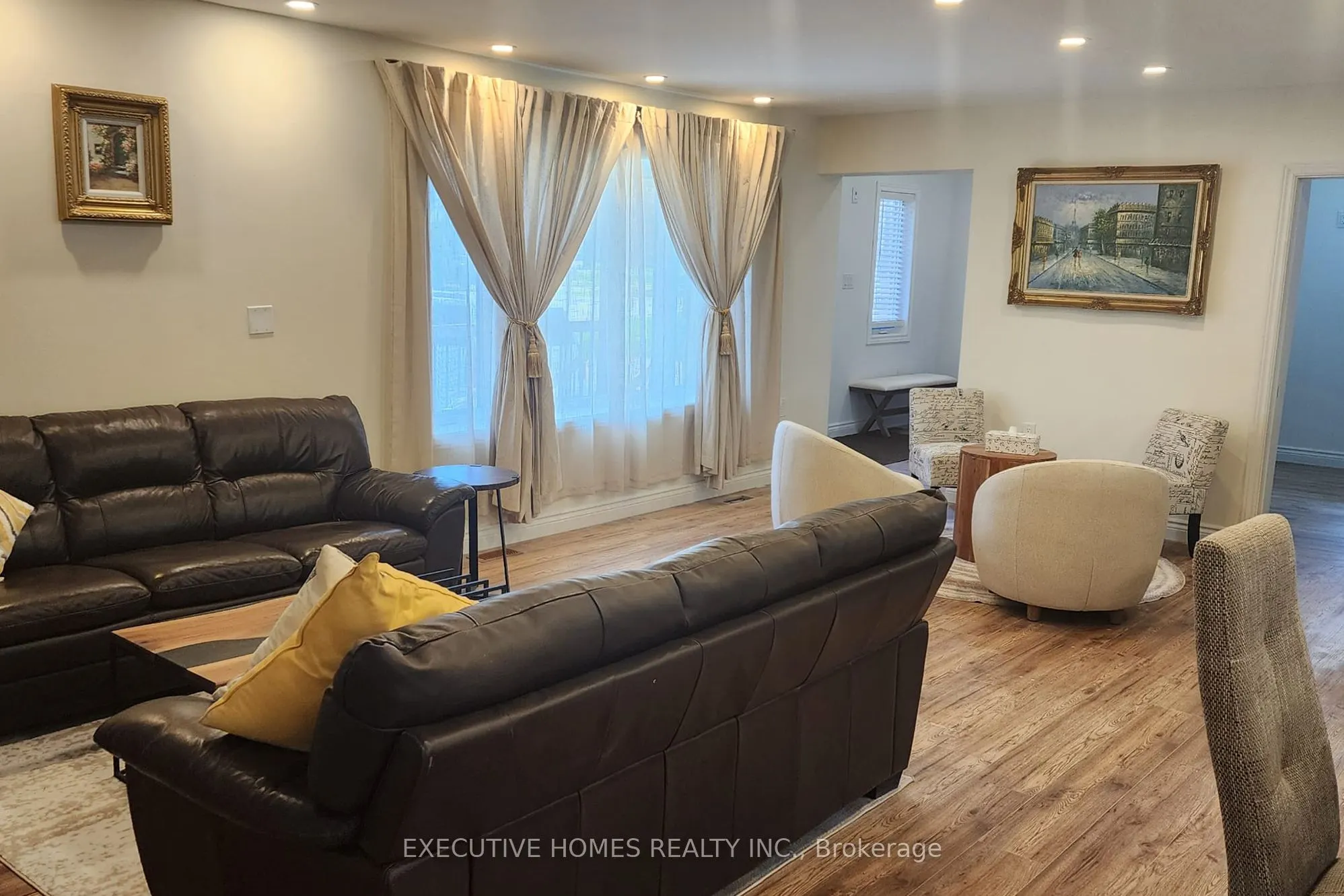 208 Glen Oak Drive