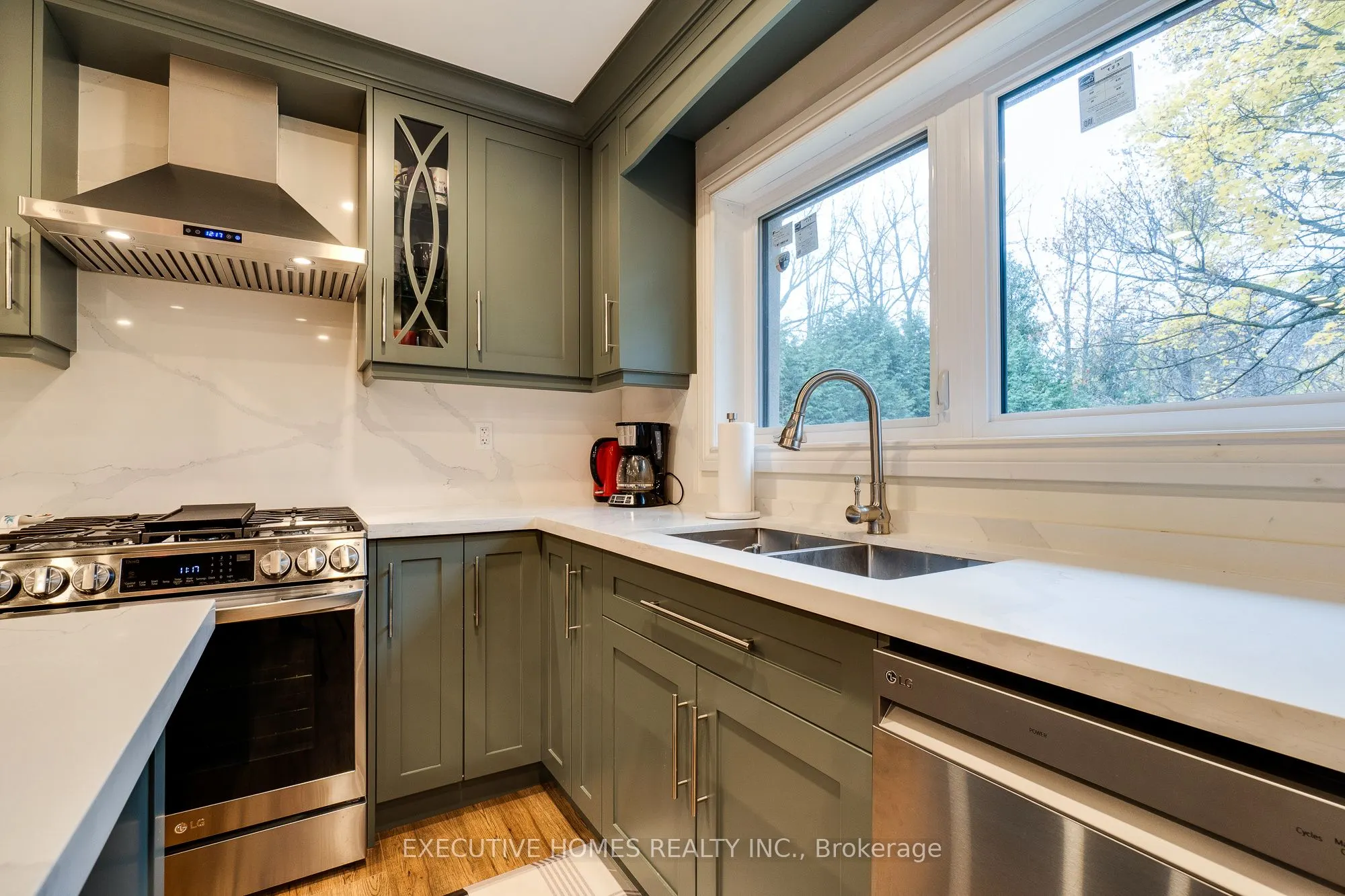 208 Glen Oak Drive
