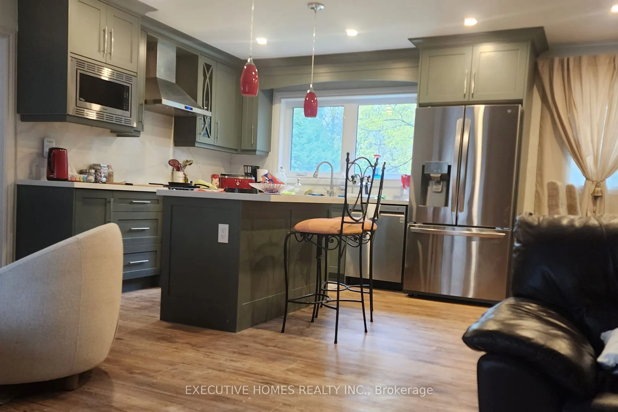 208 Glen Oak Drive