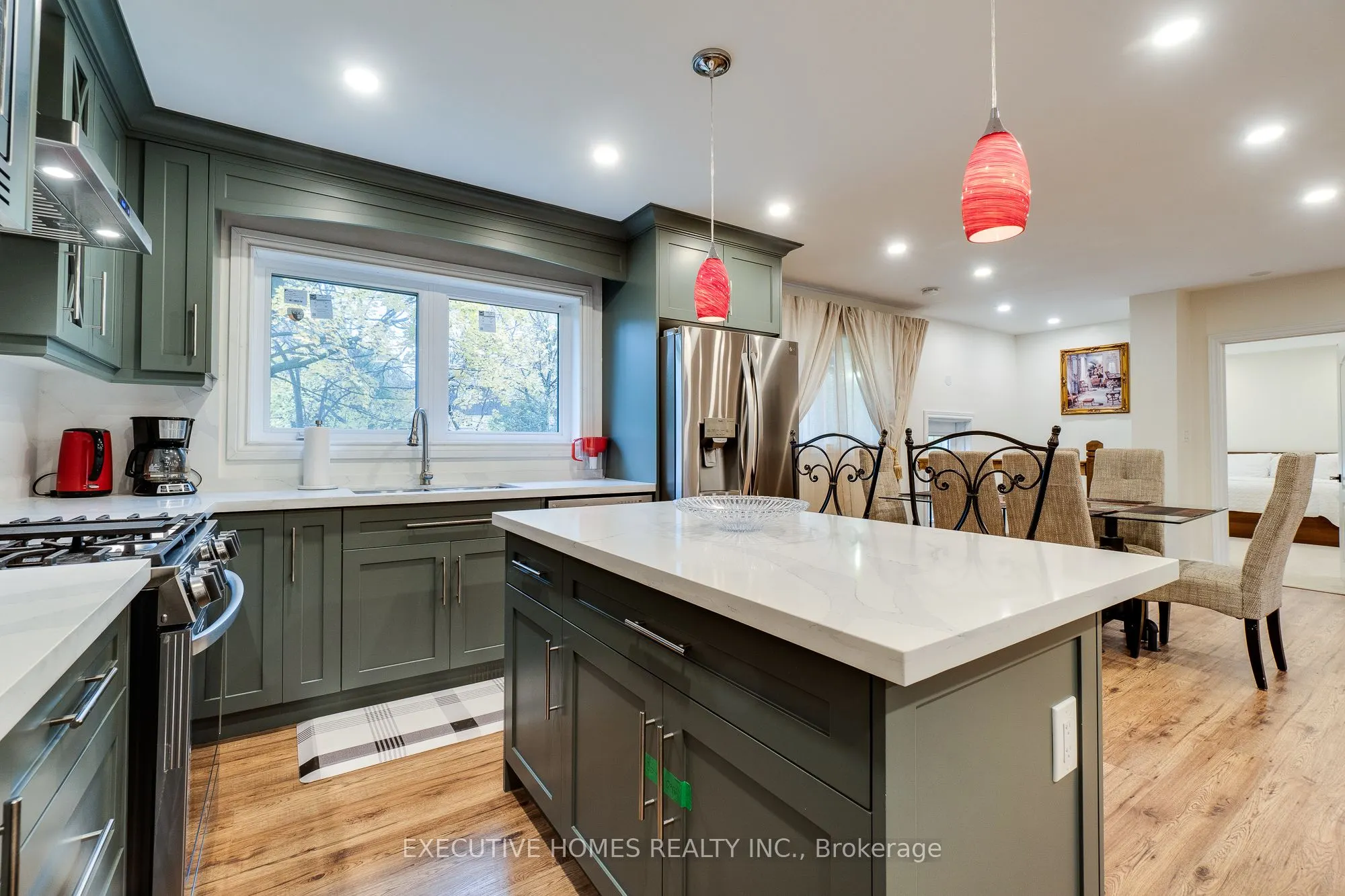 208 Glen Oak Drive
