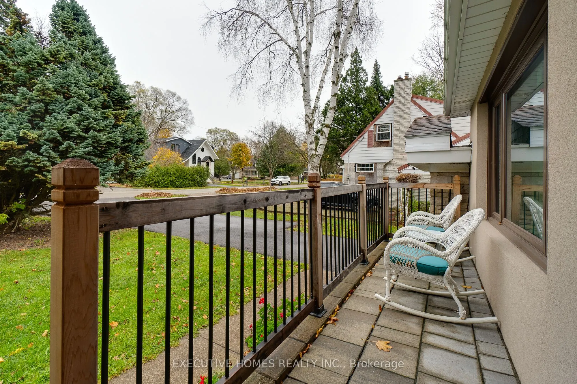 208 Glen Oak Drive