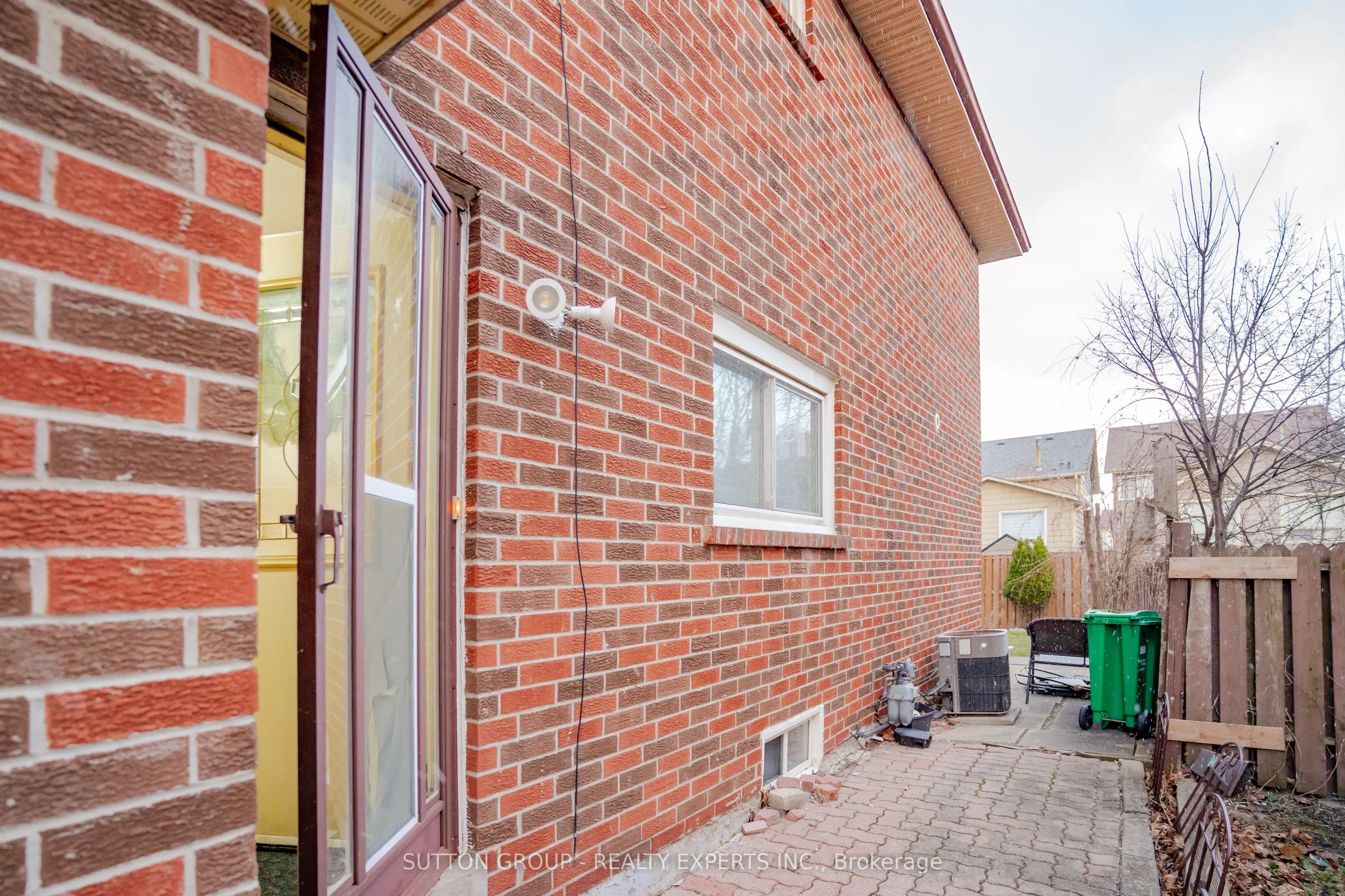 463 Rutherford Road N