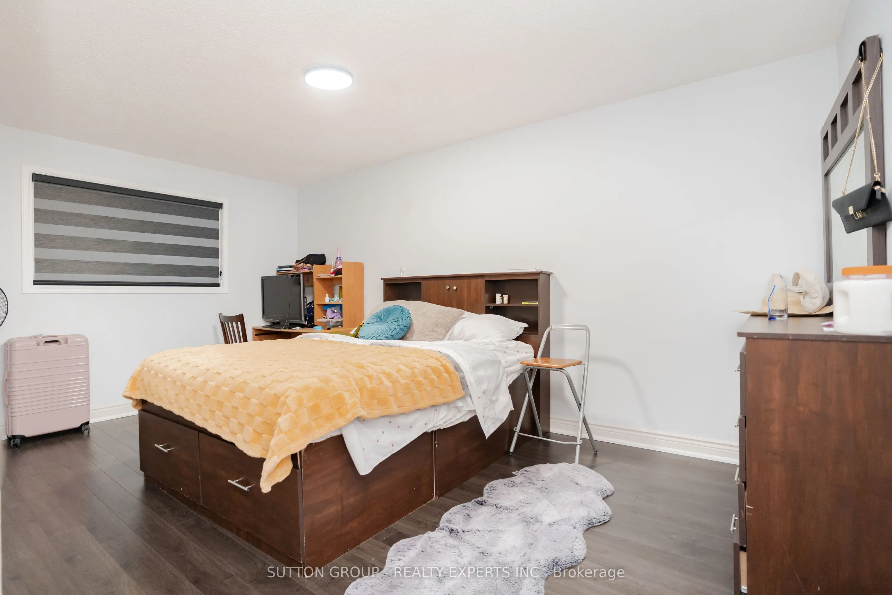 463 Rutherford Road N
