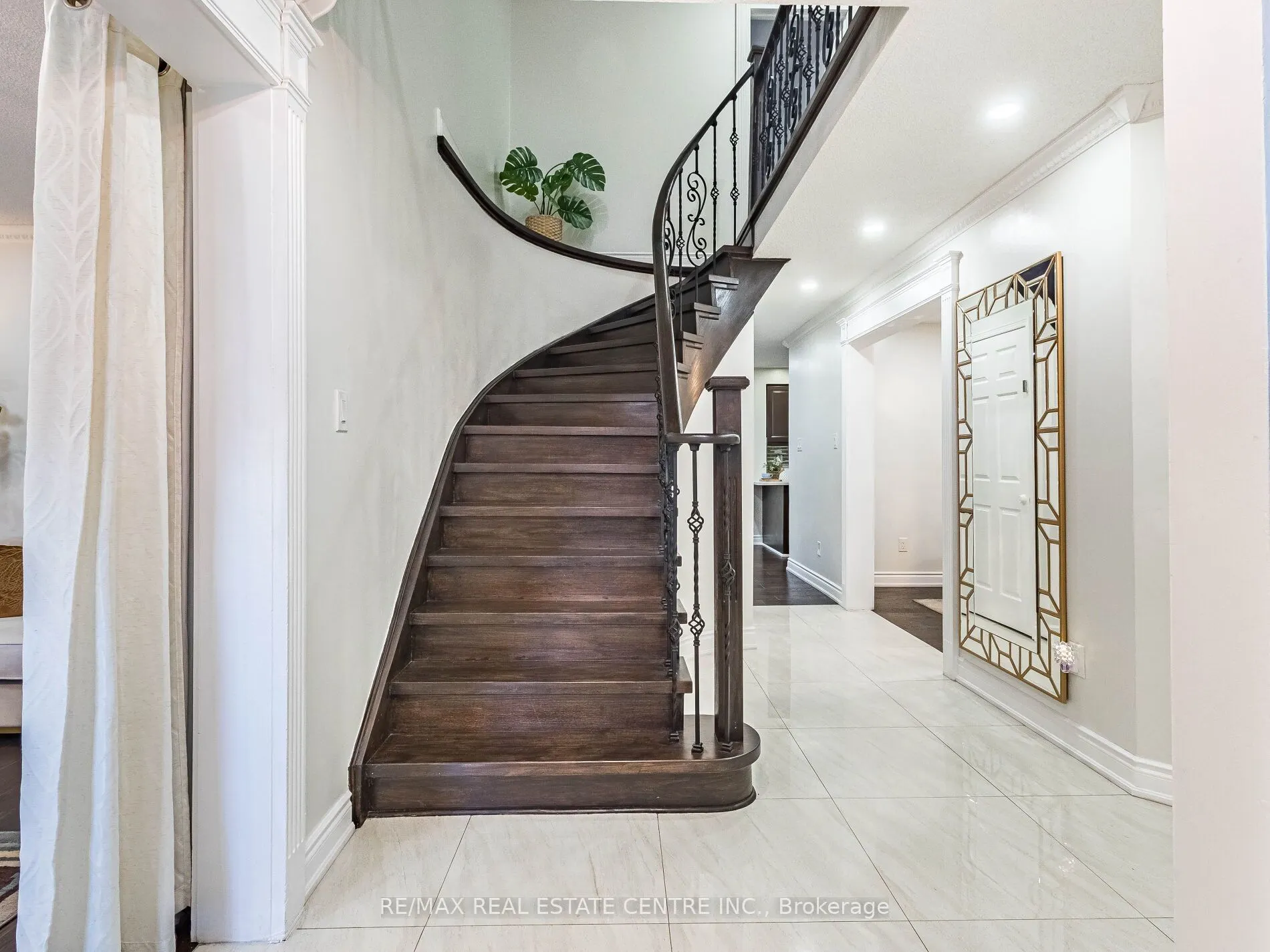 55 Castlehill Road