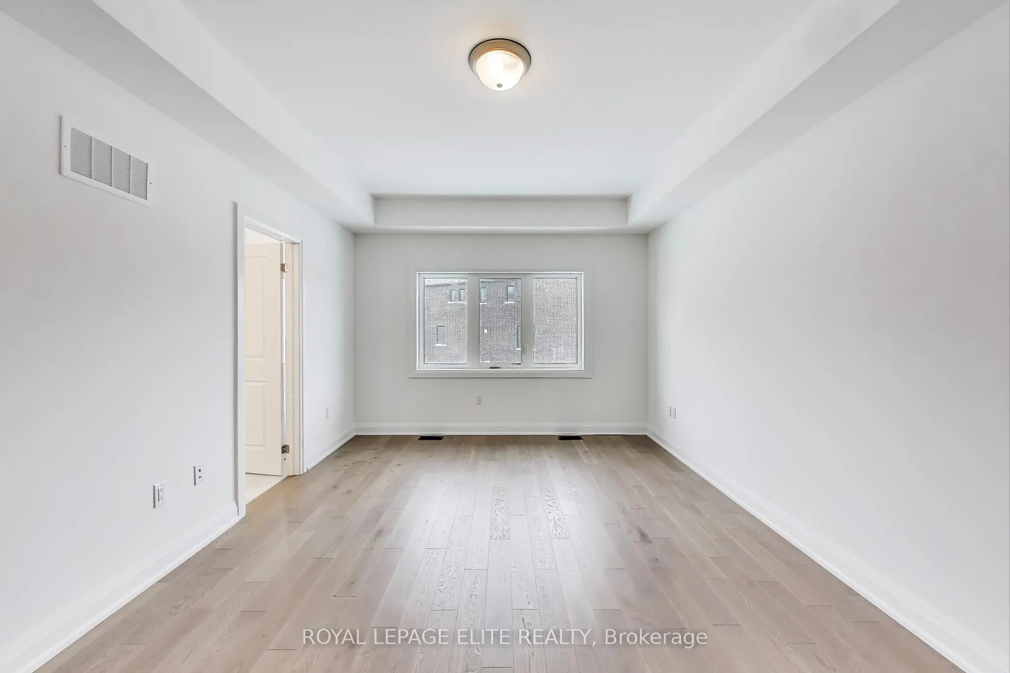 10 STRATFORD Drive S