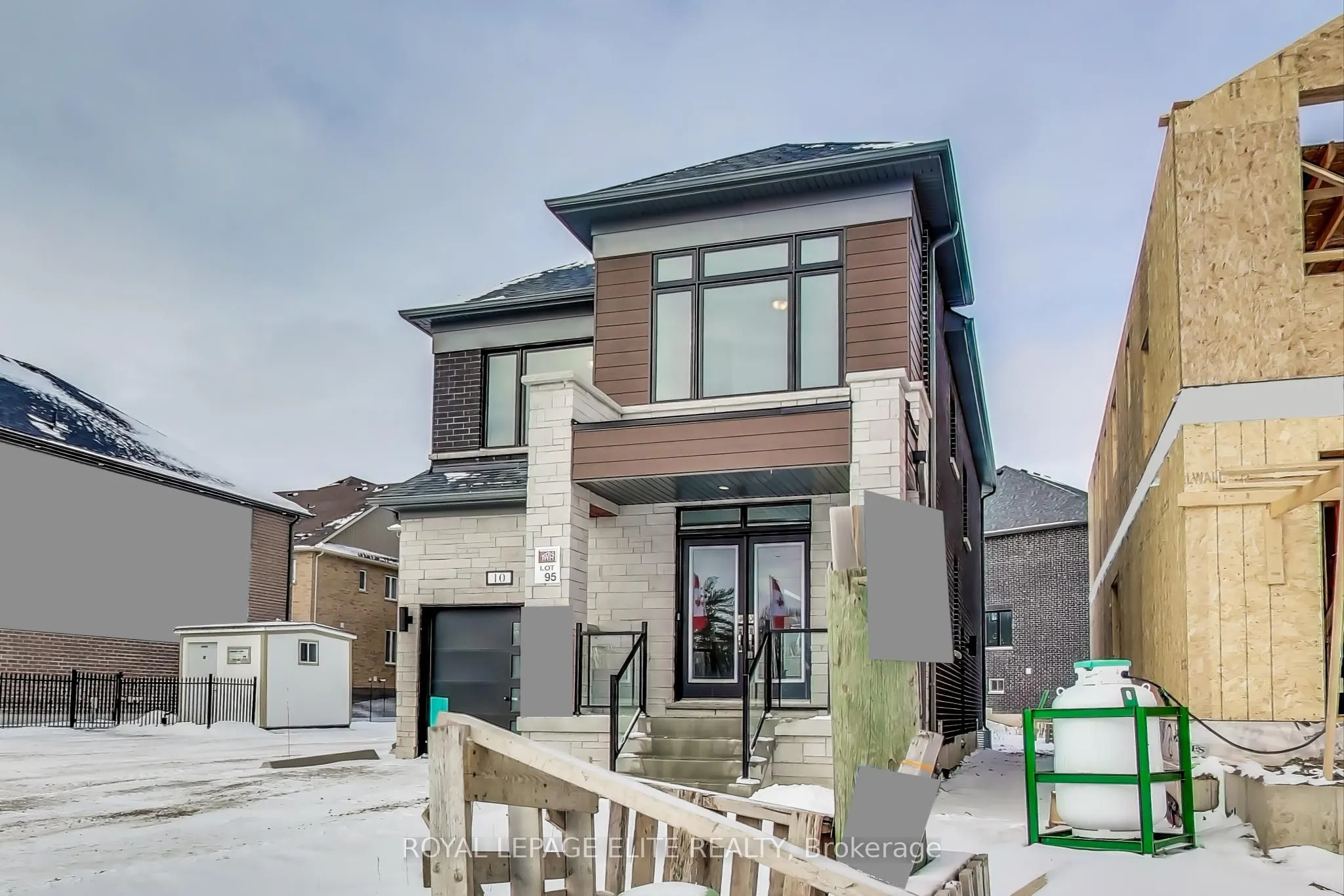 10 STRATFORD Drive S