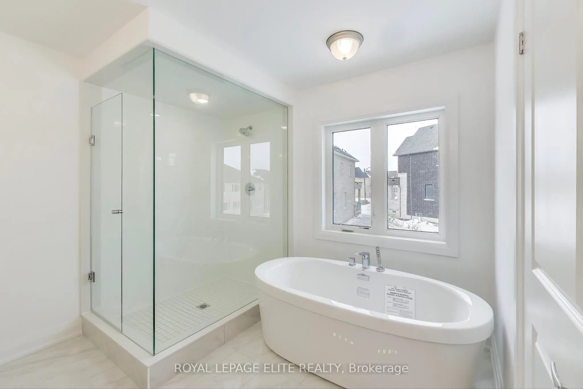 10 STRATFORD Drive S