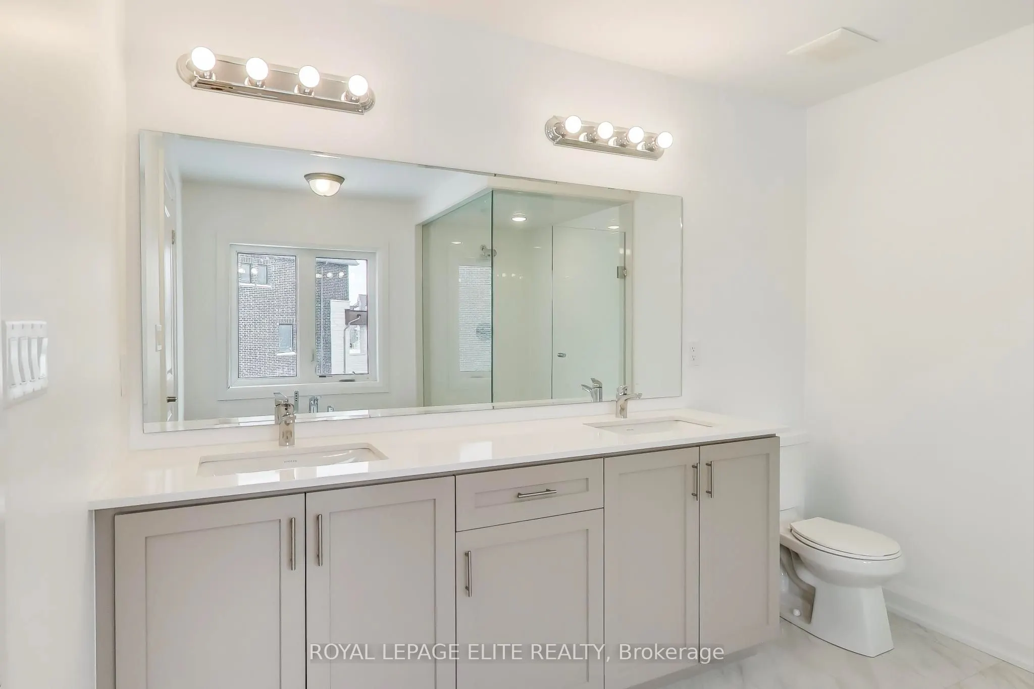 10 STRATFORD Drive S