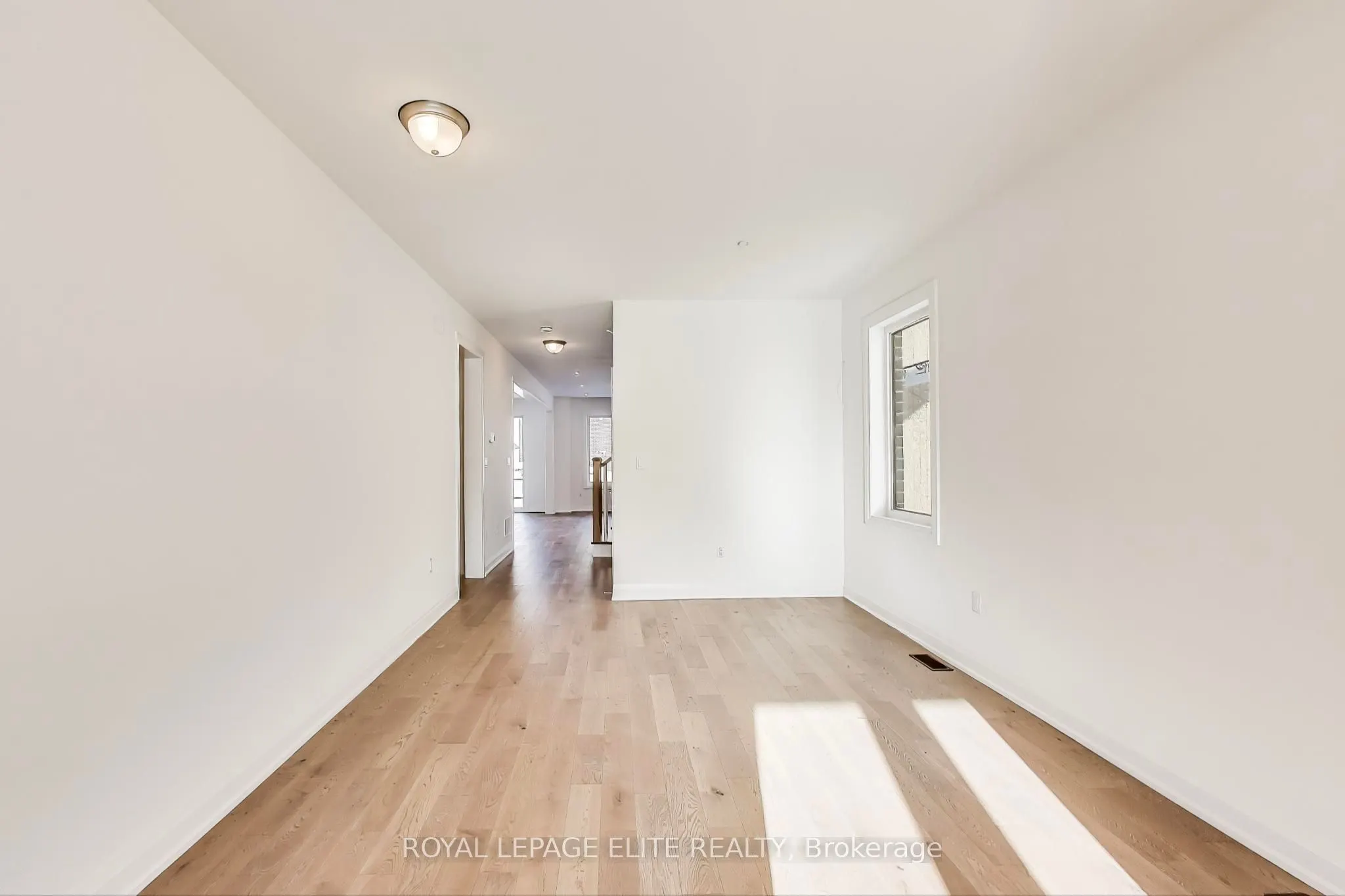 10 STRATFORD Drive S