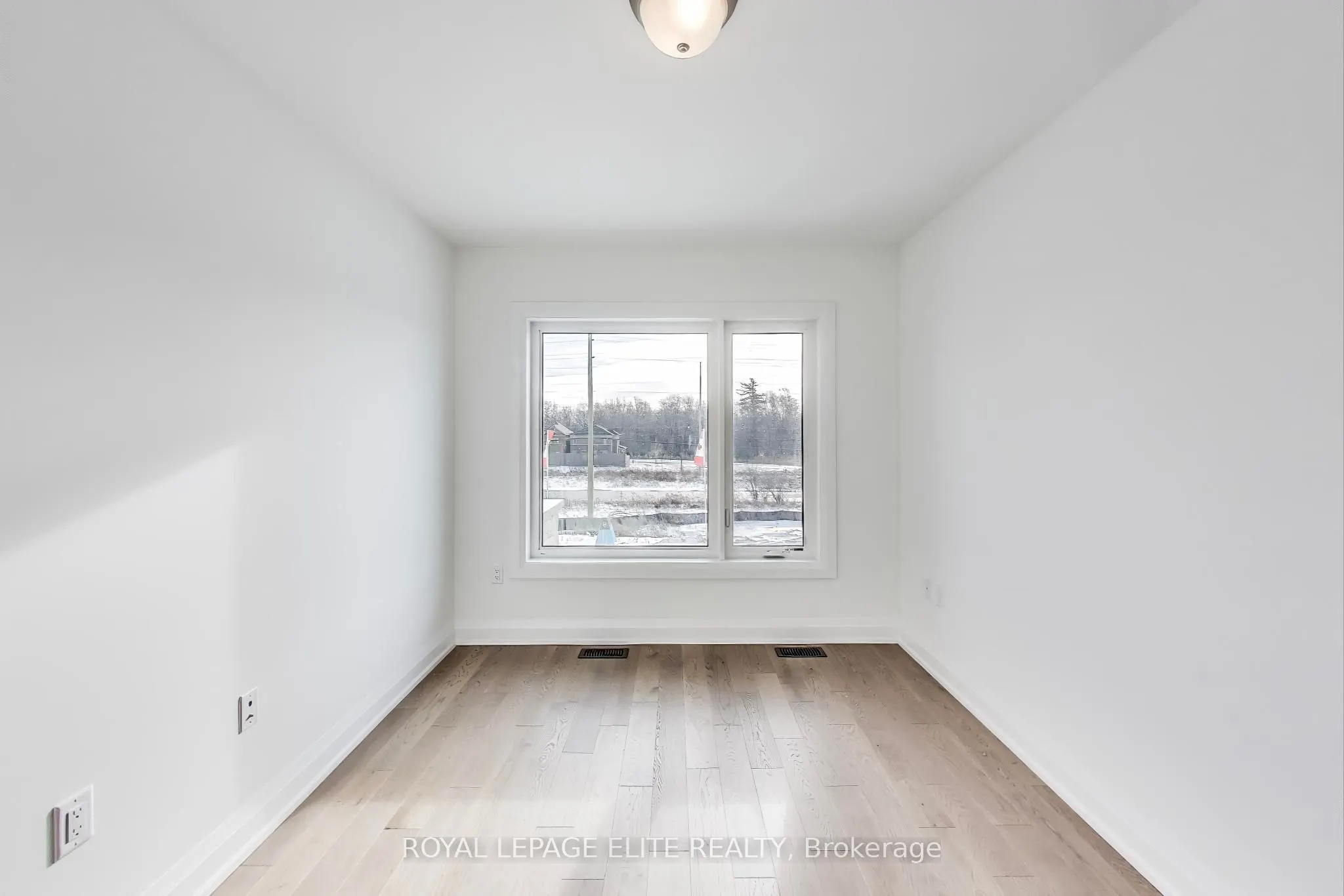 10 STRATFORD Drive S