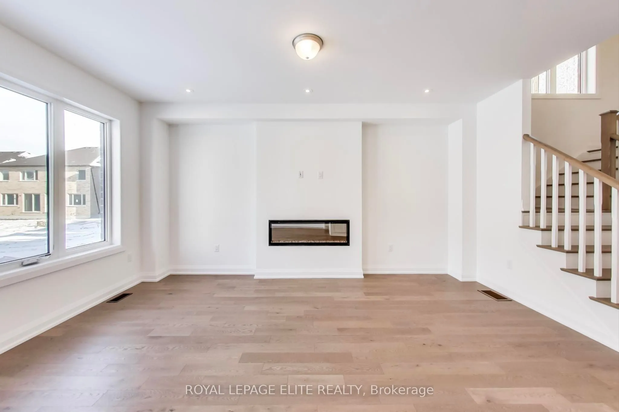 10 STRATFORD Drive S