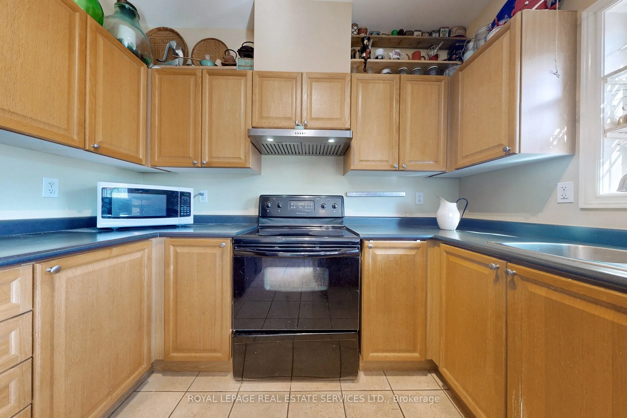 3552 Eglinton Avenue W