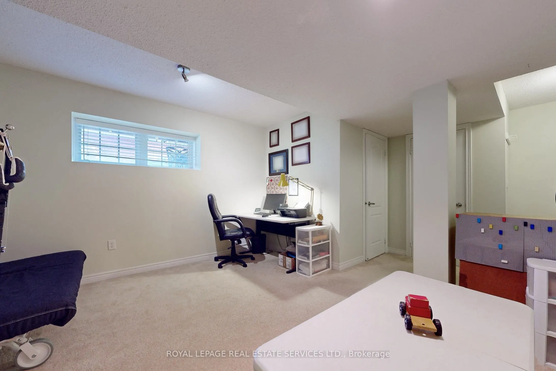 3552 Eglinton Avenue W