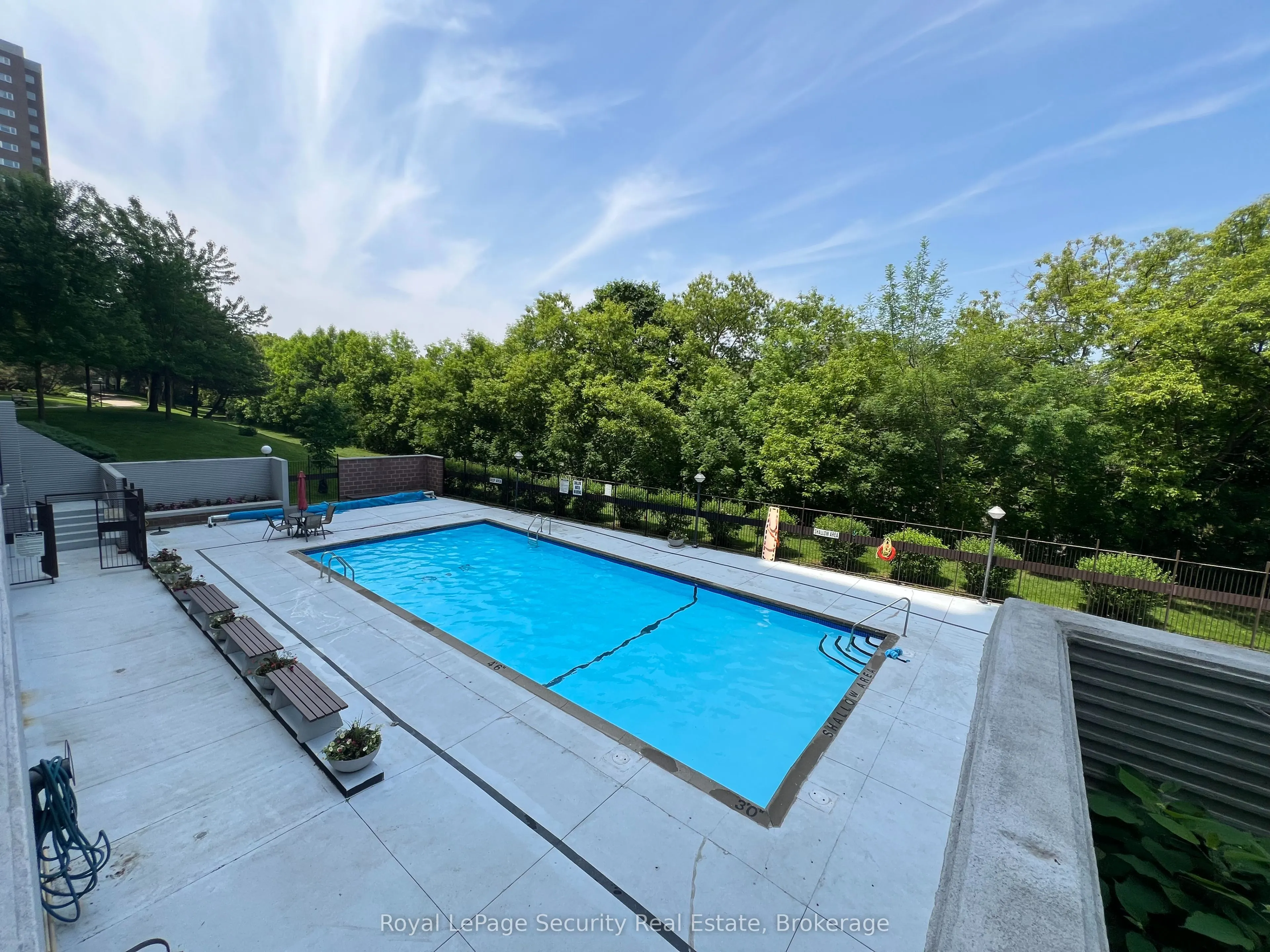 260 Scarlett Road, #2005