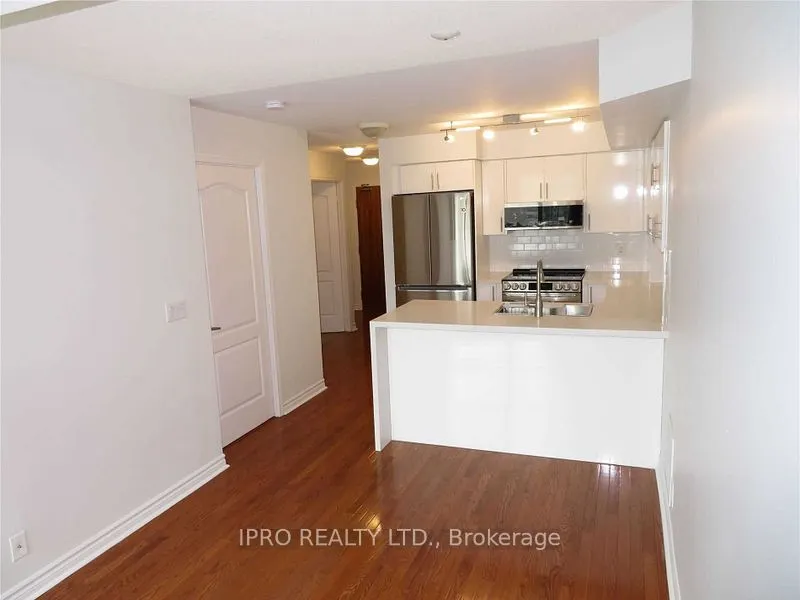 33 Elm Drive, #406