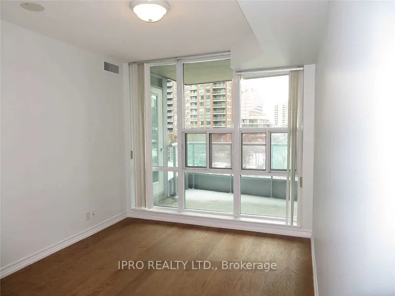 33 Elm Drive, #406