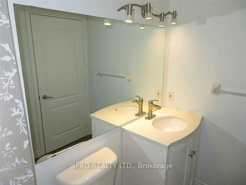 33 Elm Drive, #406