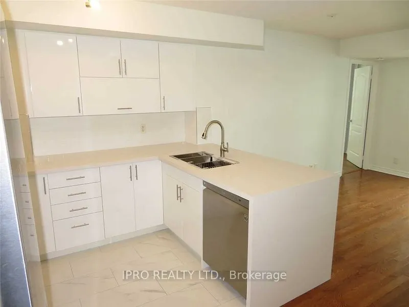 33 Elm Drive, #406