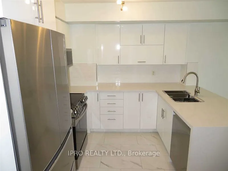 33 Elm Drive, #406