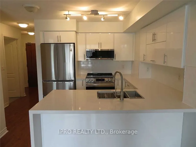 33 Elm Drive, #406