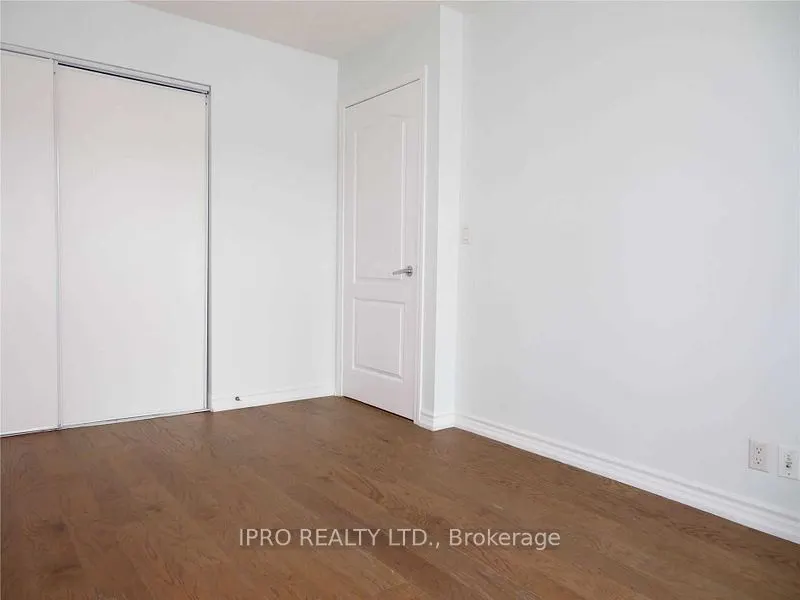 33 Elm Drive, #406