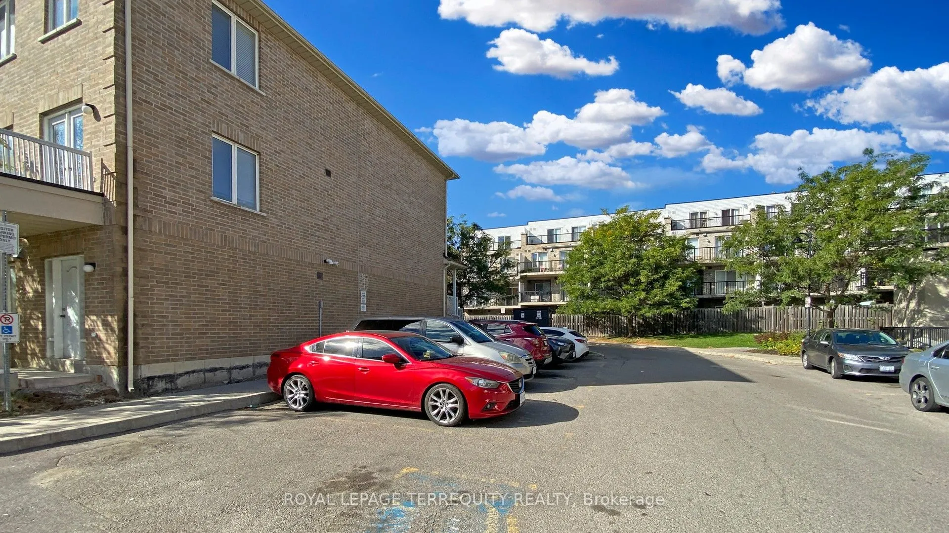 3031 Finch Avenue W, #2027
