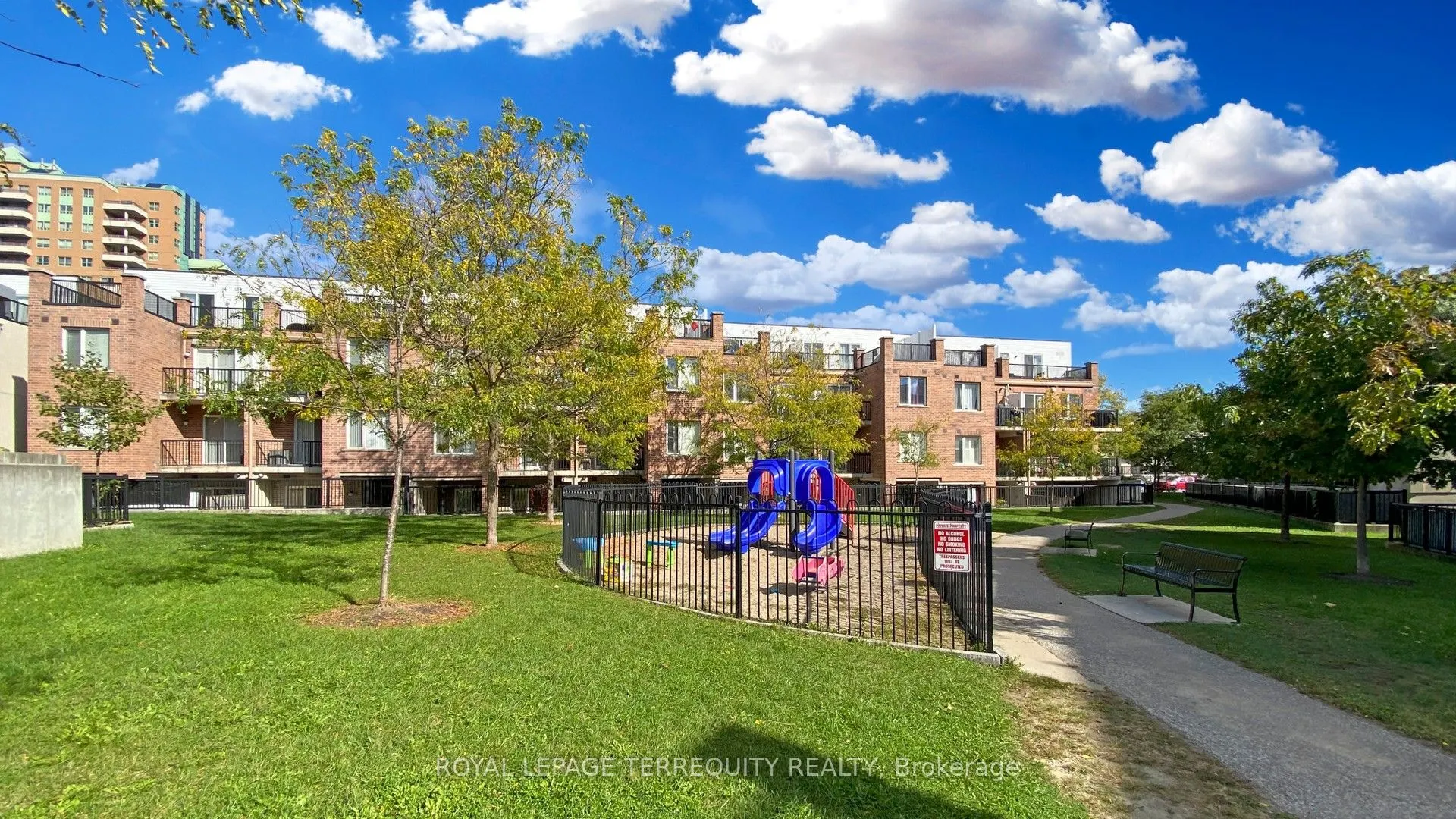 3031 Finch Avenue W, #2027