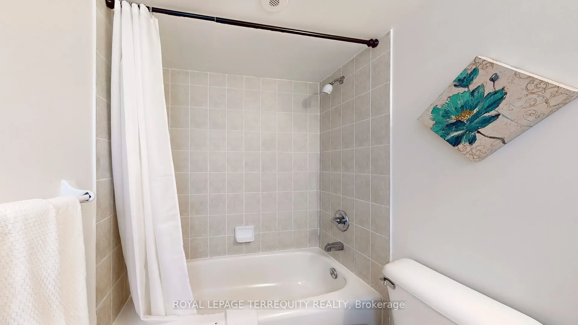 3031 Finch Avenue W, #2027