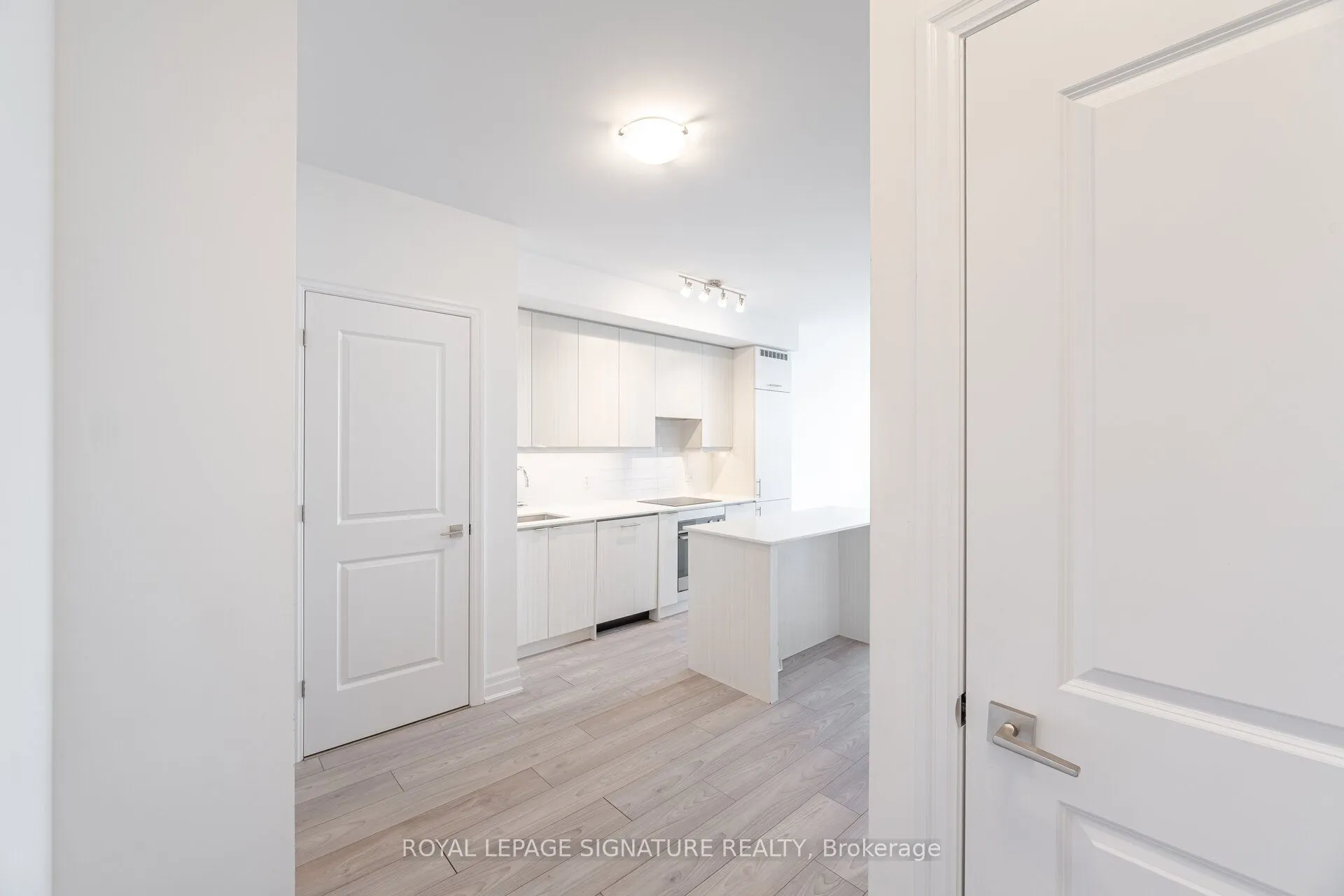 36 Elm Drive #3007