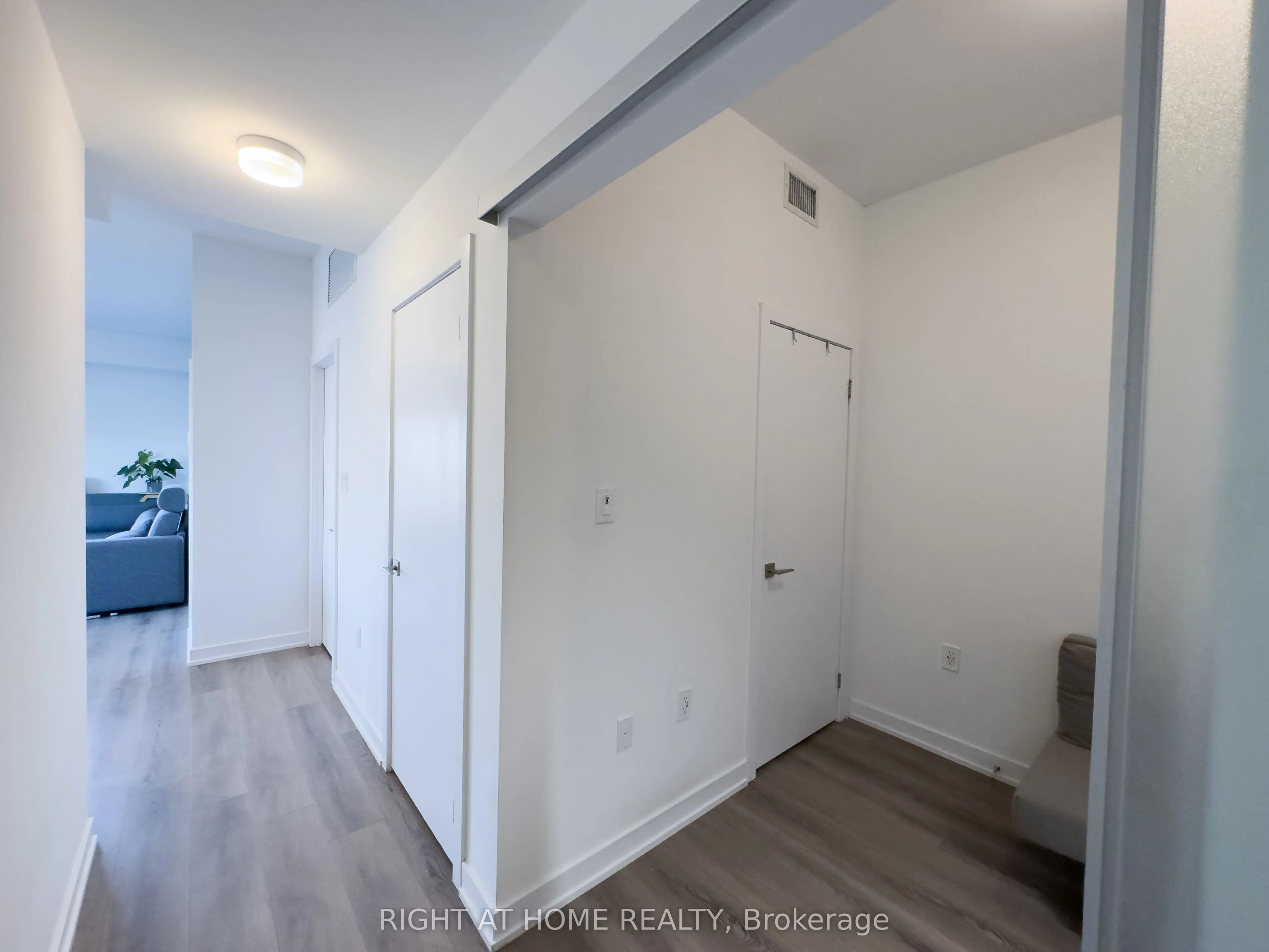 2433 Dufferin Street, #211