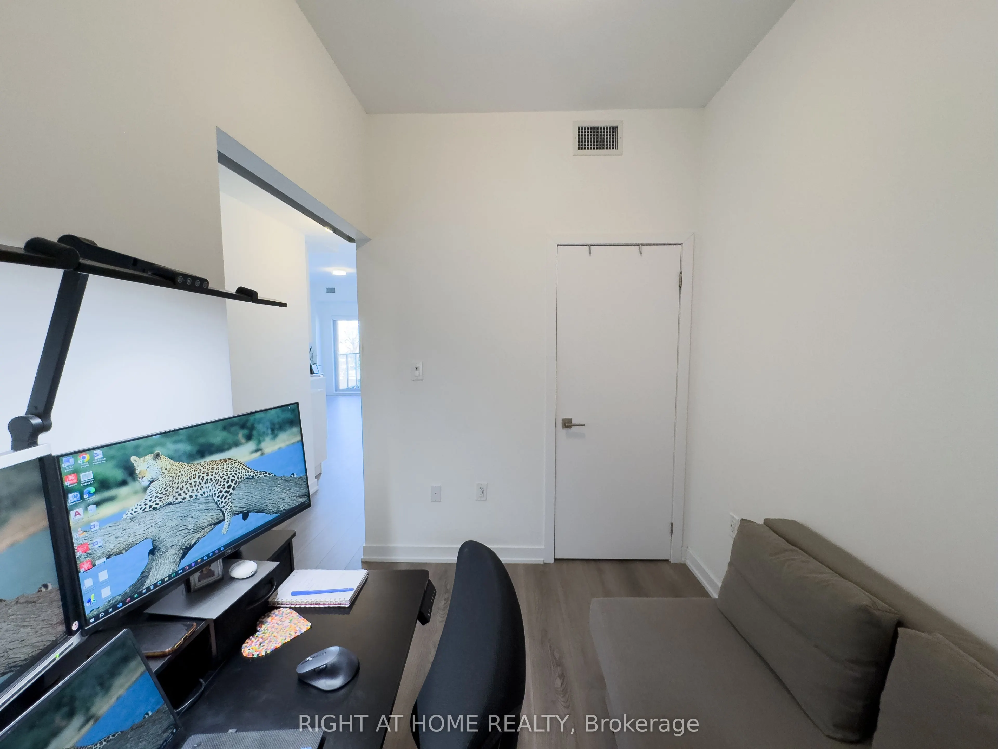 2433 Dufferin Street, #211