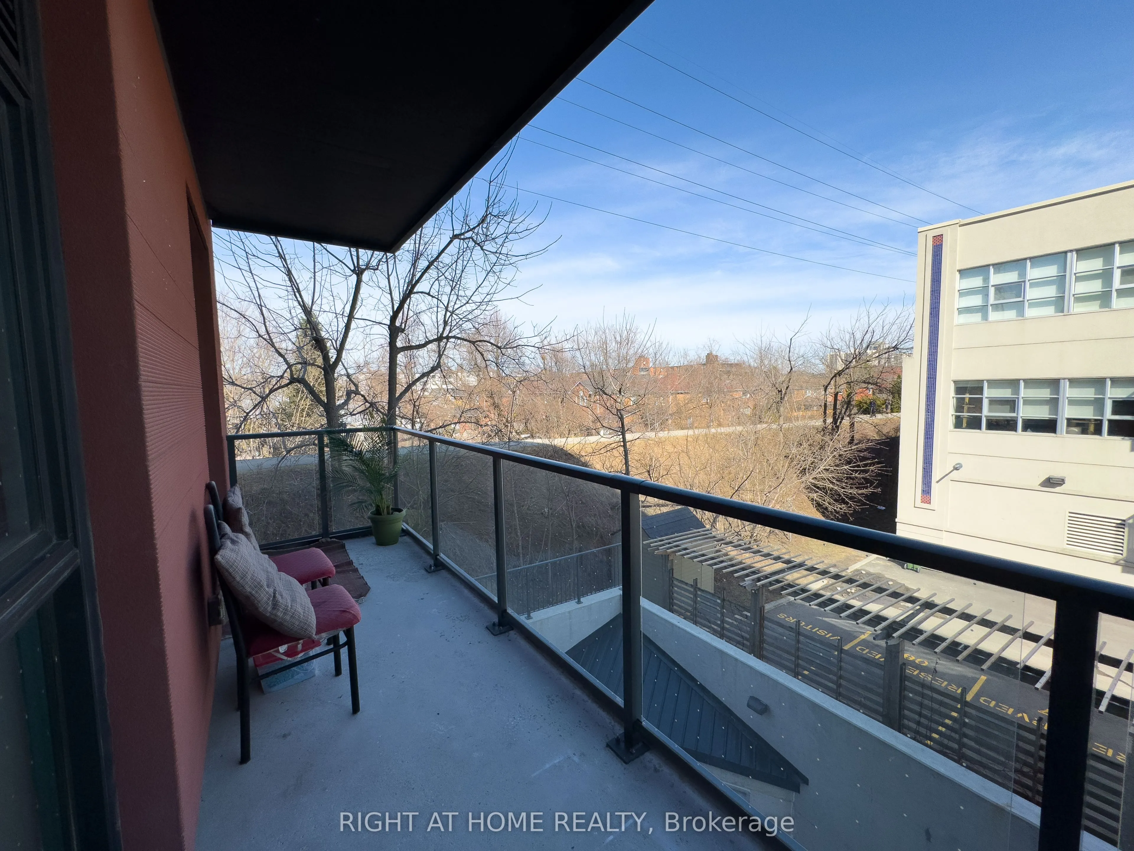 2433 Dufferin Street, #211