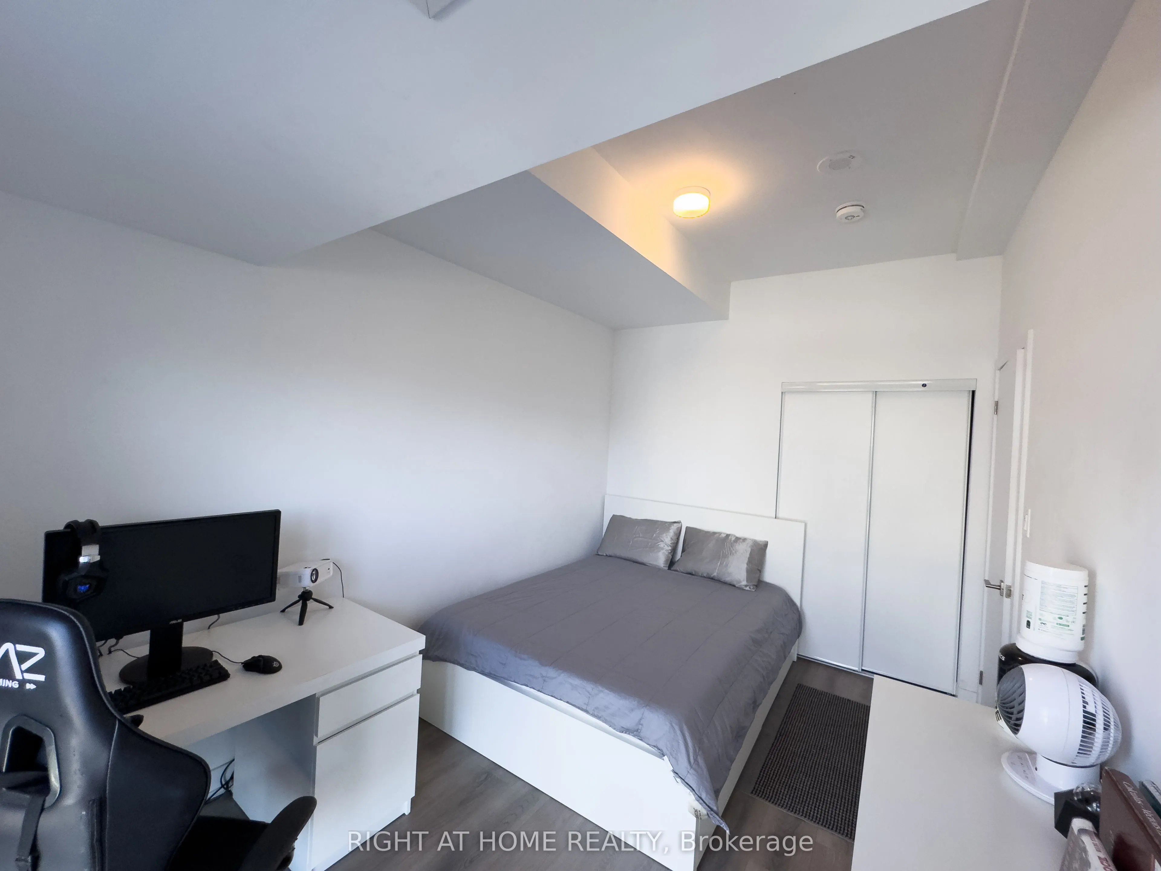 2433 Dufferin Street, #211