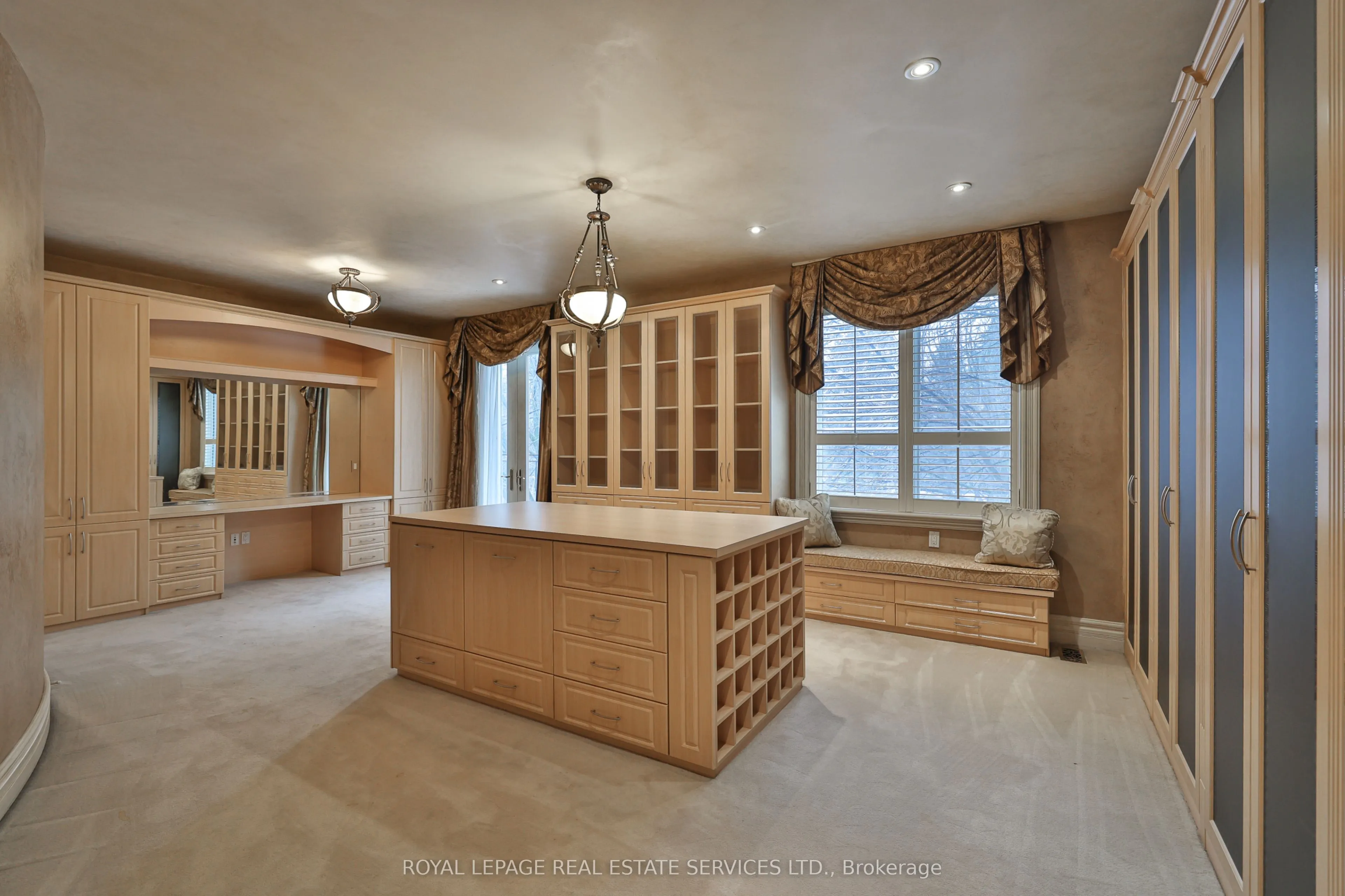 2215 Doulton Drive