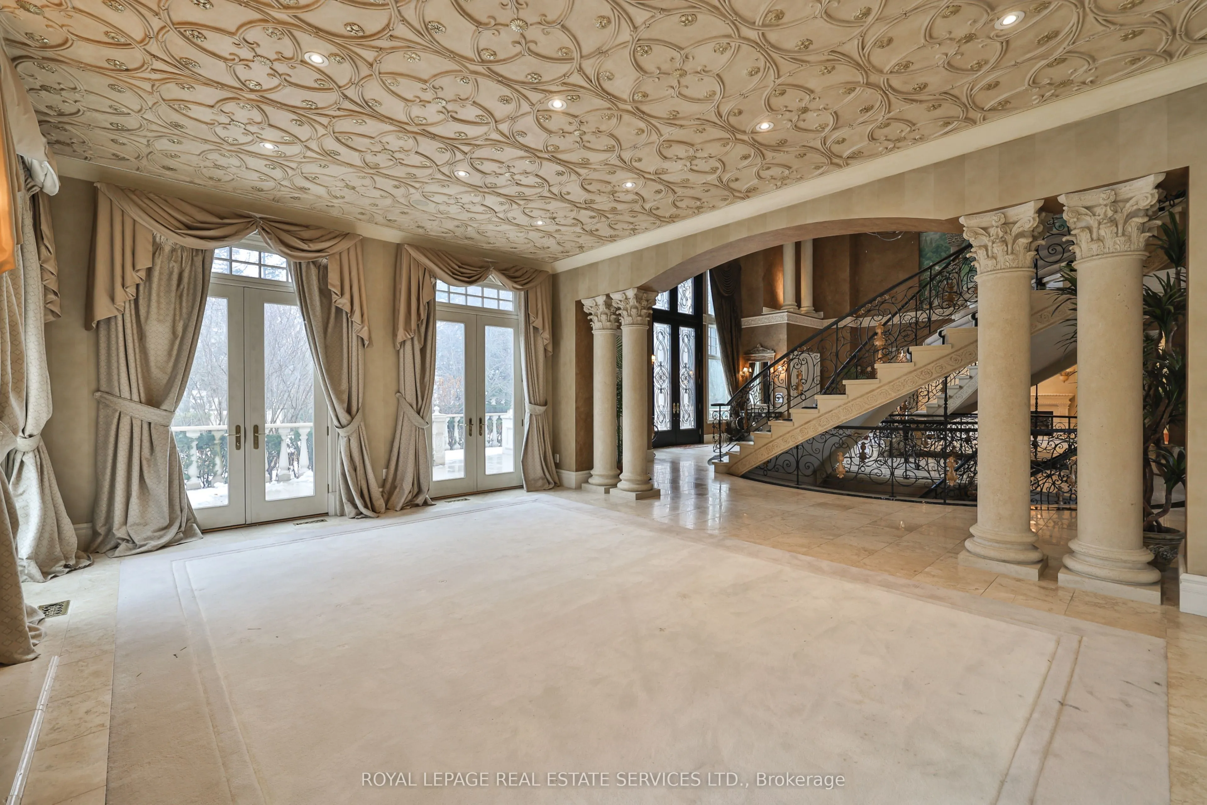 2215 Doulton Drive