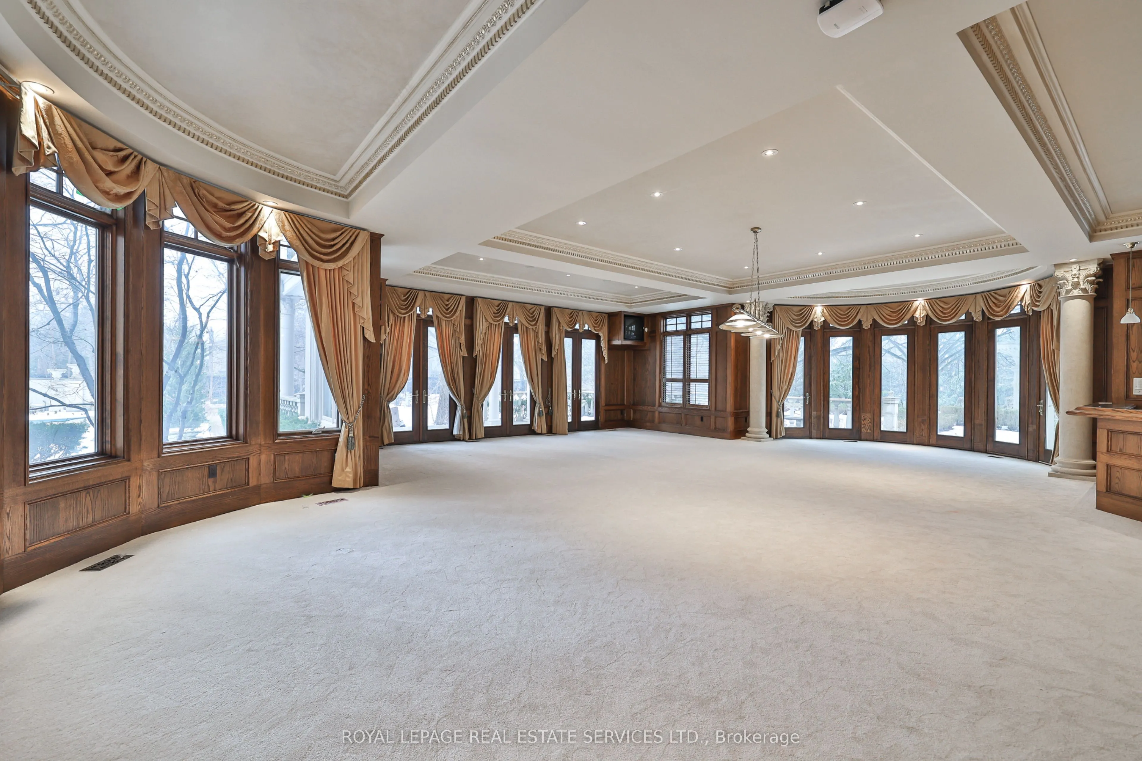 2215 Doulton Drive