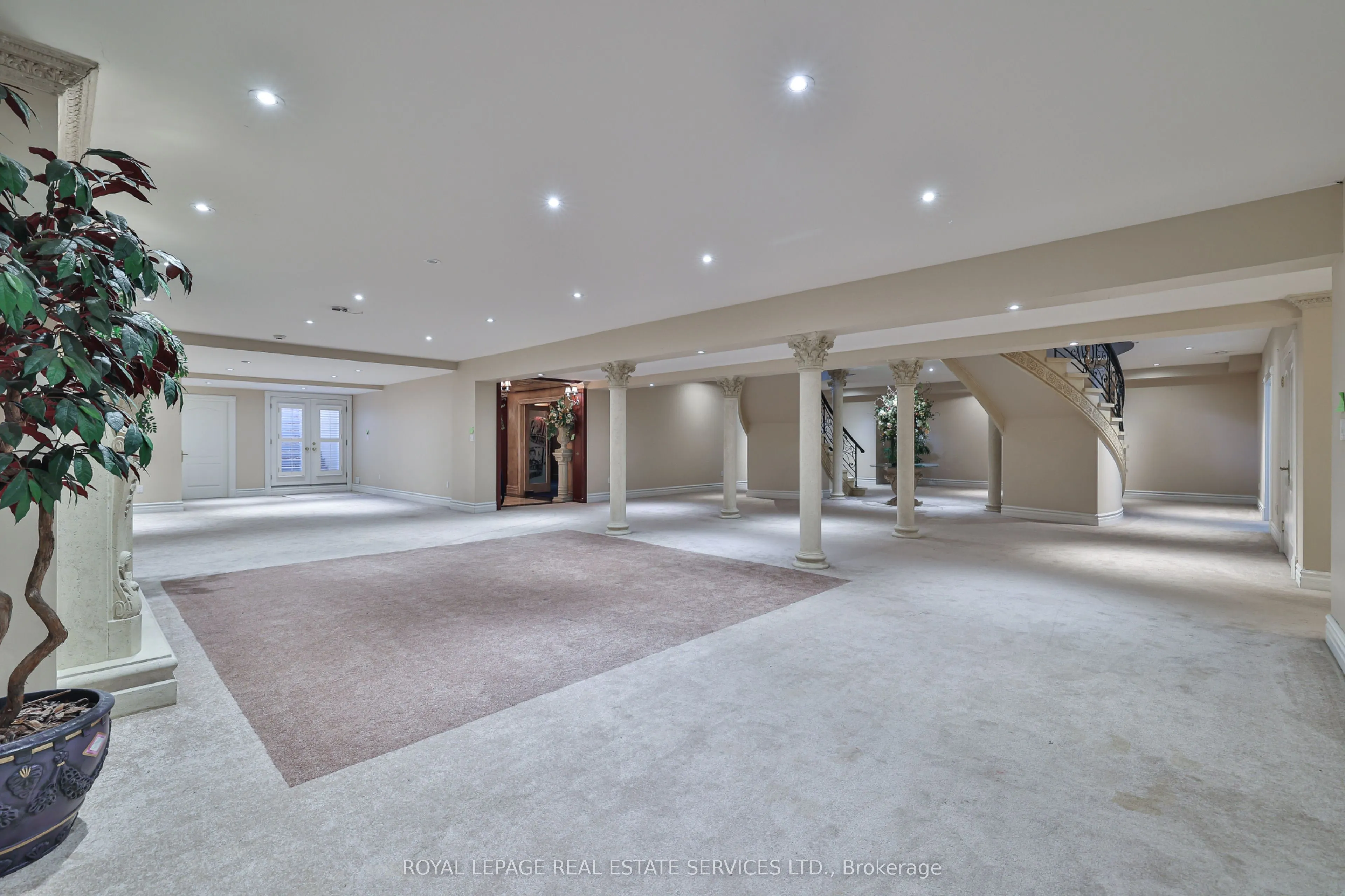 2215 Doulton Drive