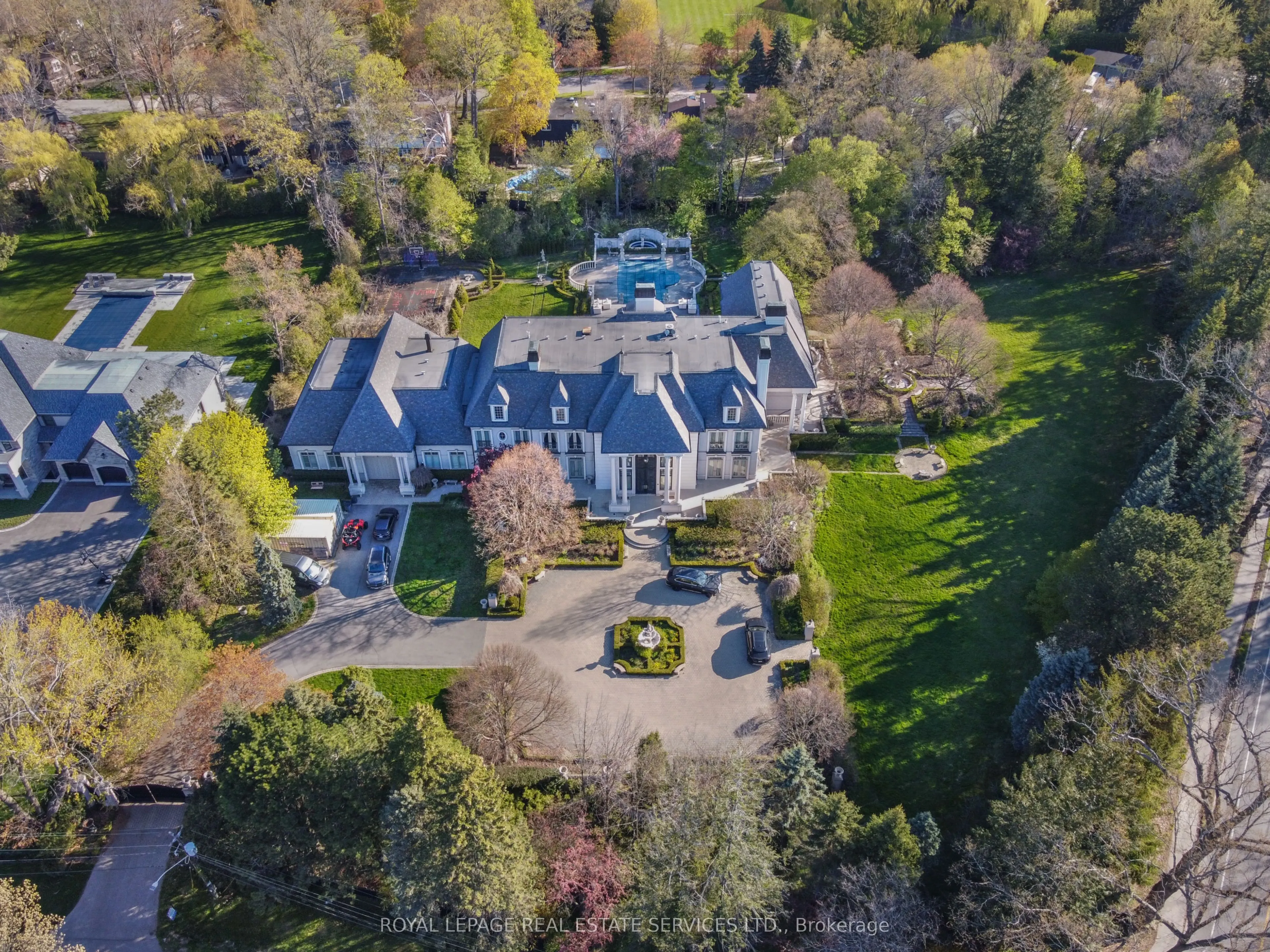 2215 Doulton Drive