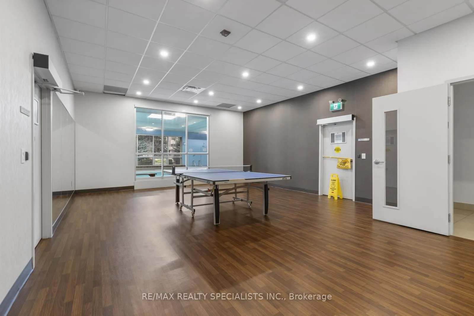 820 Burnhamthorpe Road, #803